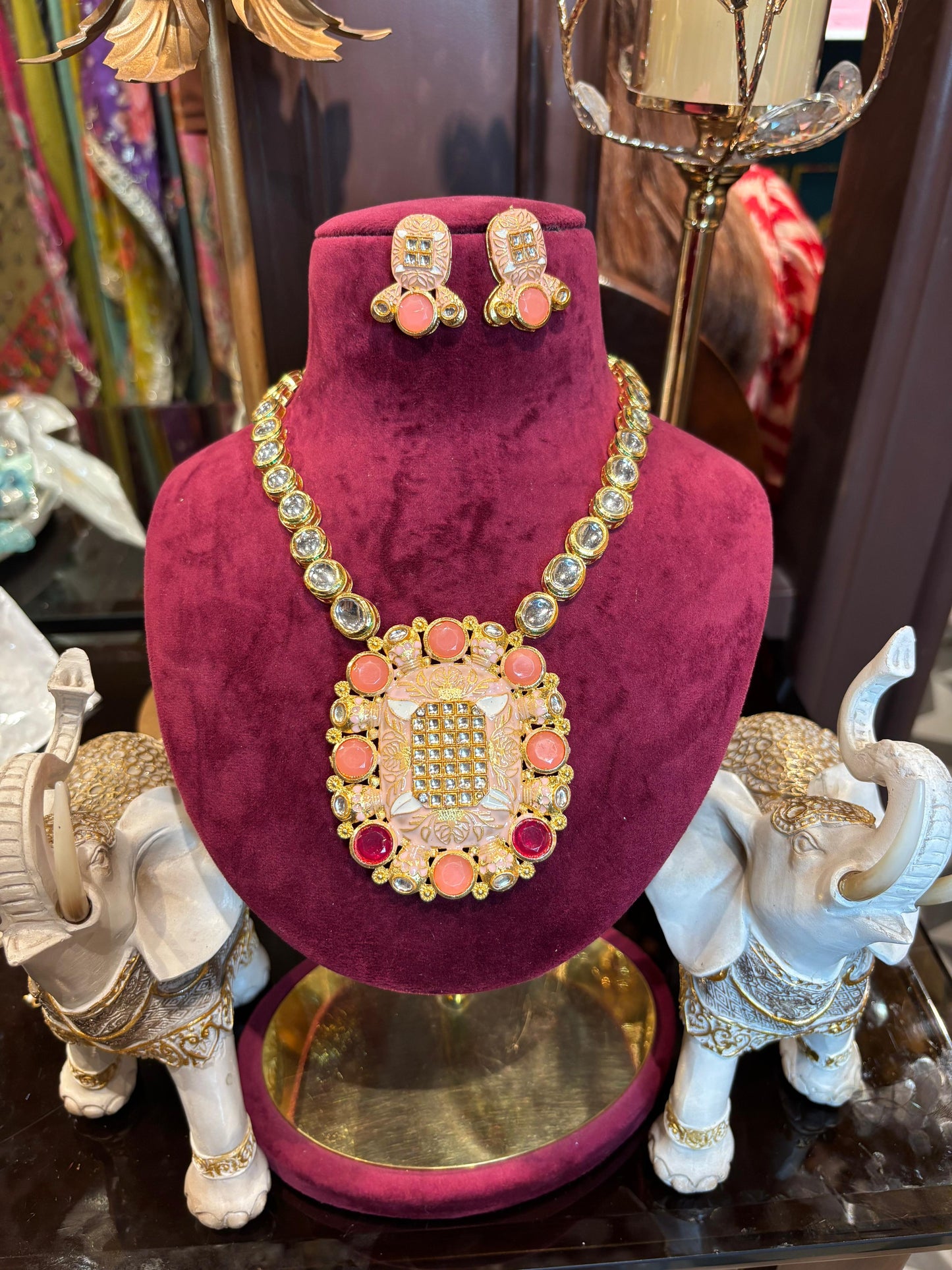 Maharani Vilas Set (Pink)