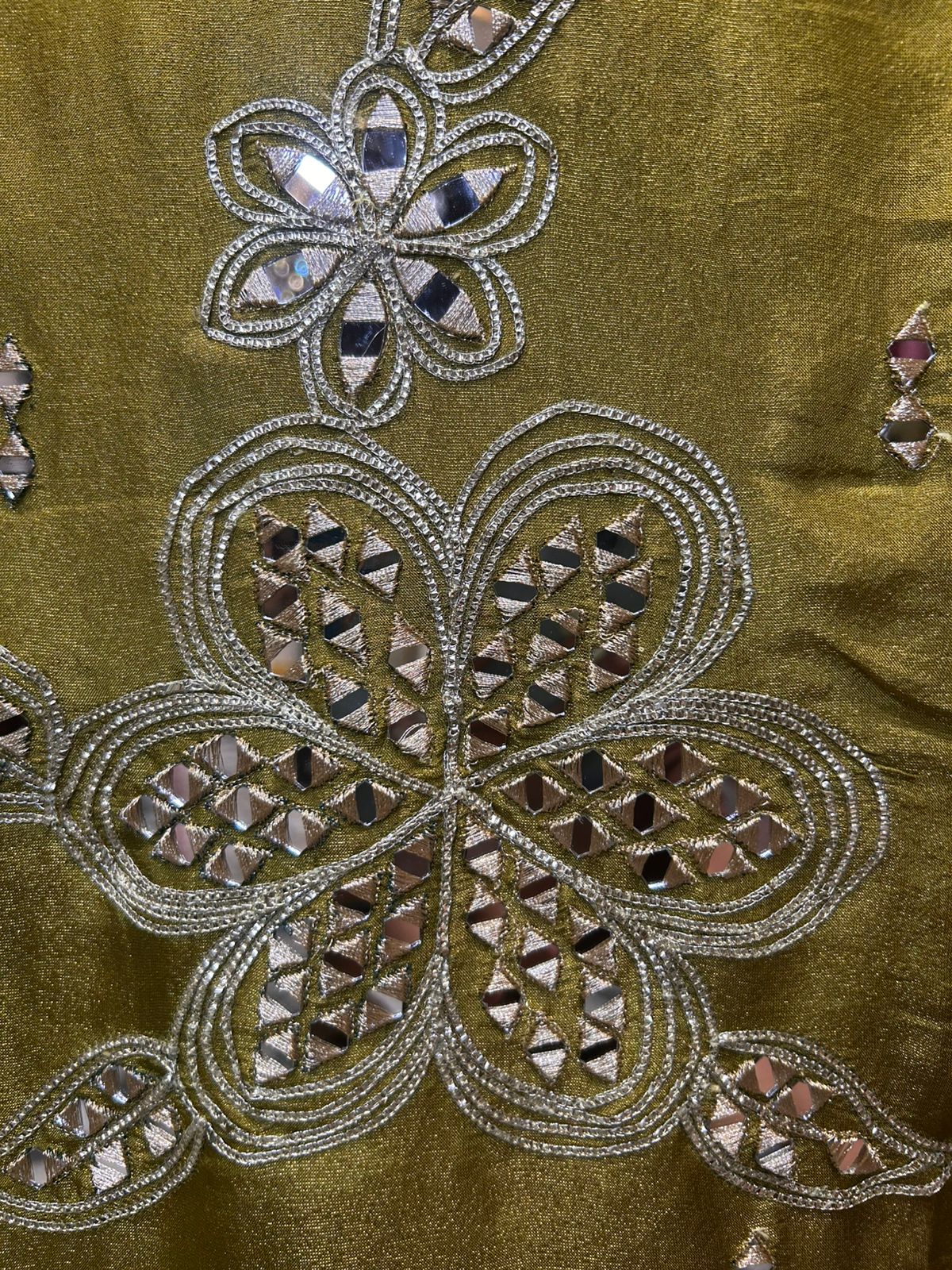 Zarnoor Bandhani Suit (Green)