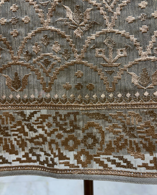 Zareen Zari Tissue Suit