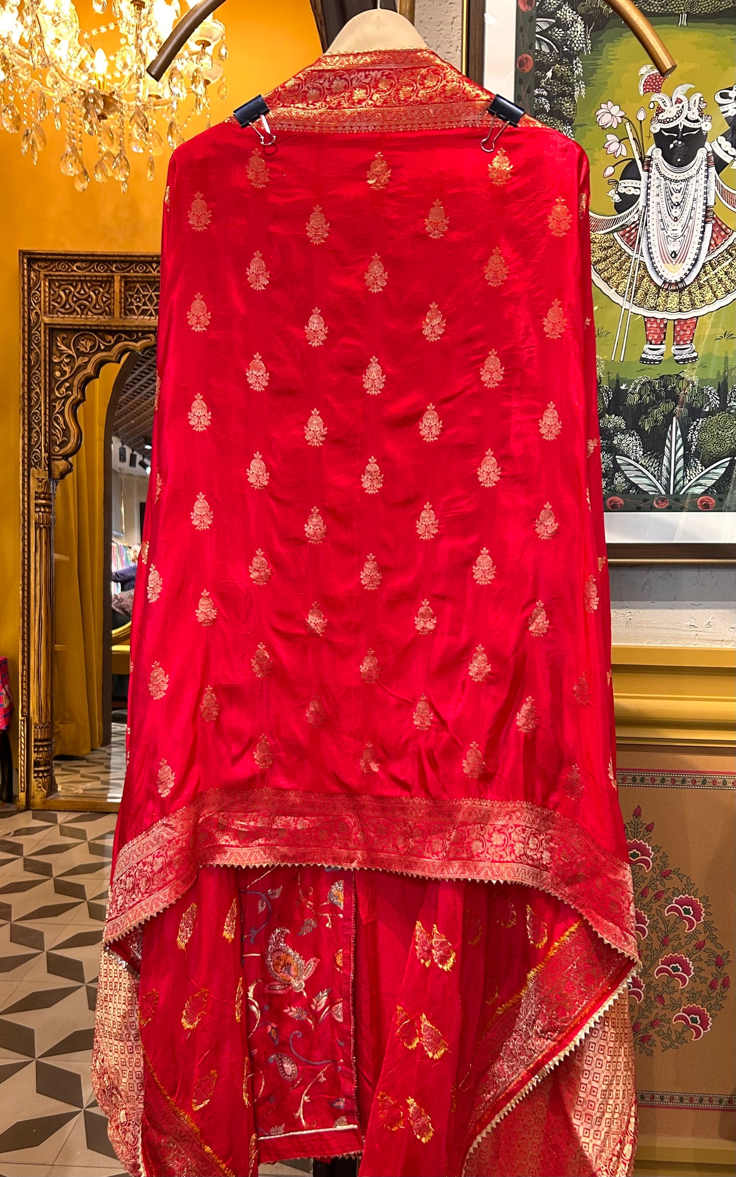 Sunhehri Banarasi Suit (Red)