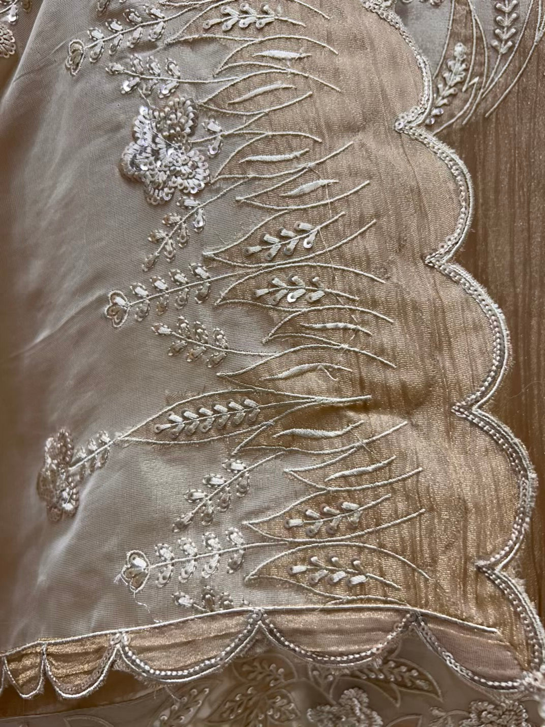 Arezya Sequin Thread Suit (Peach)
