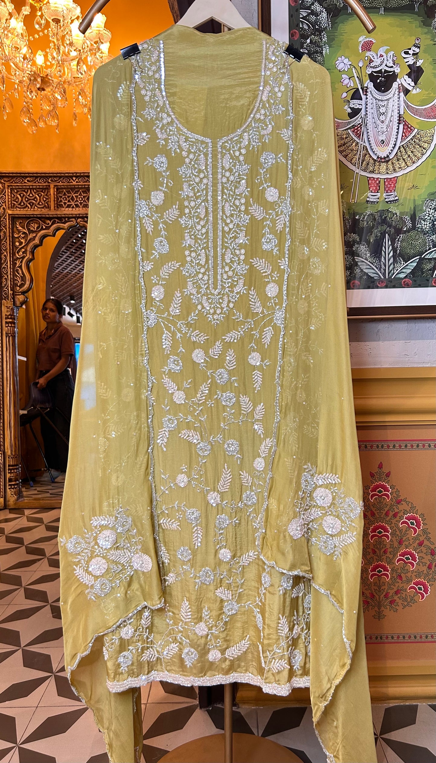 Zyrah Organza Suit (Mehendi Green)