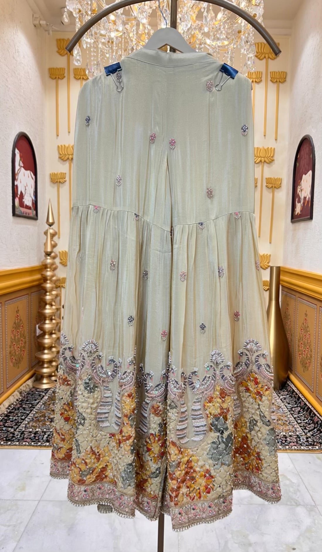 Merzara LumiGarara Suit (Ivory & Yellow)