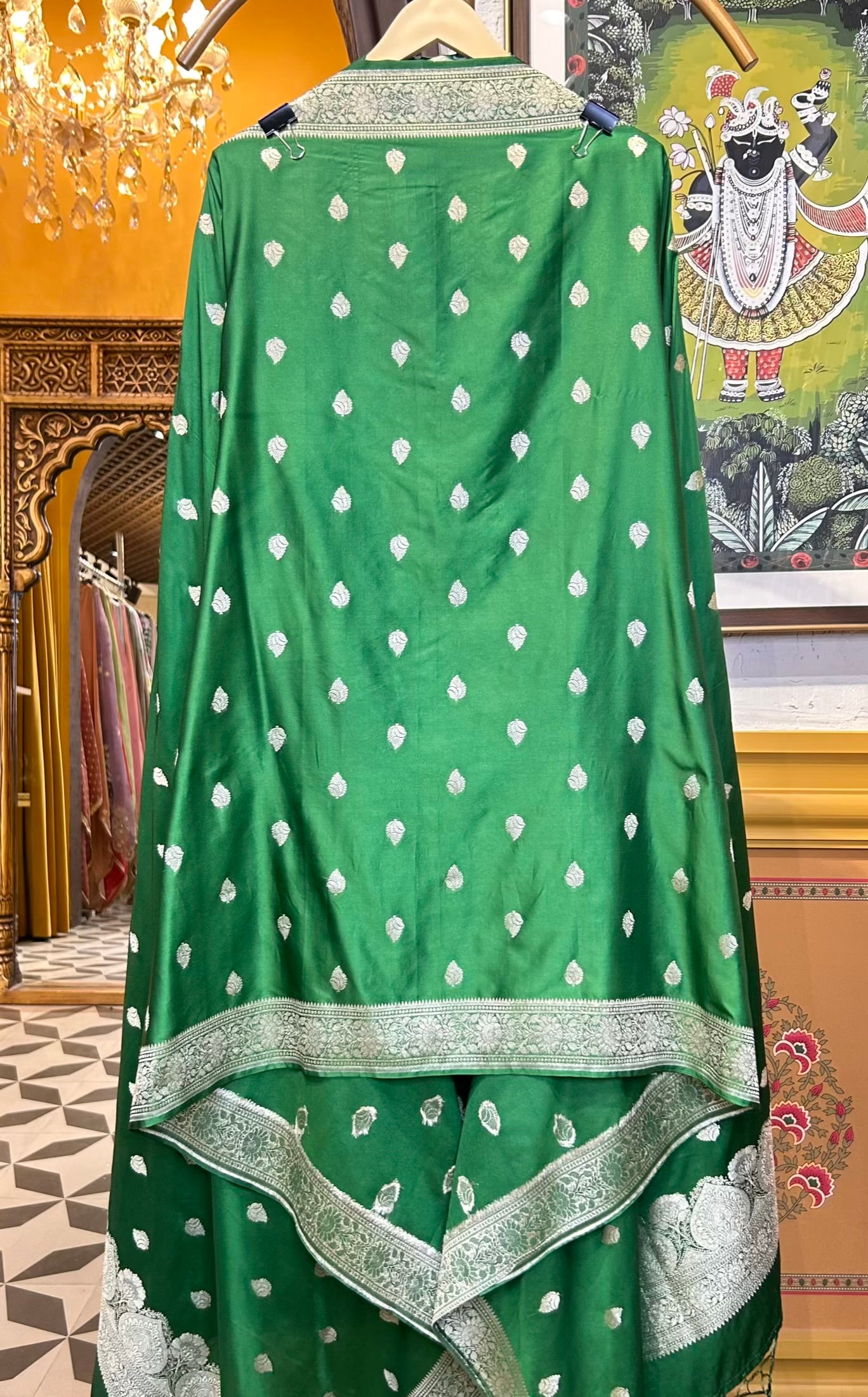 Zarposh Banarasi Suit (Green)