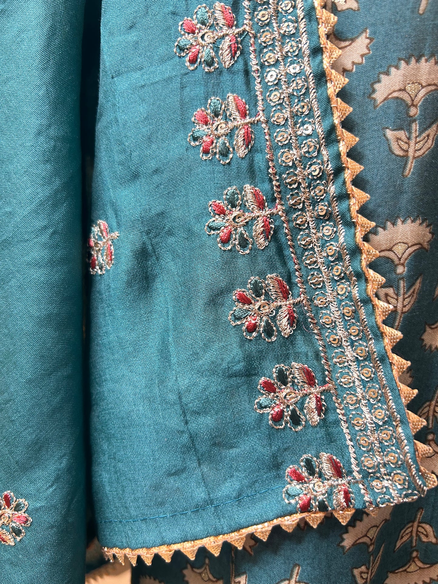 Inaya Muslin Printed Suit (Green)