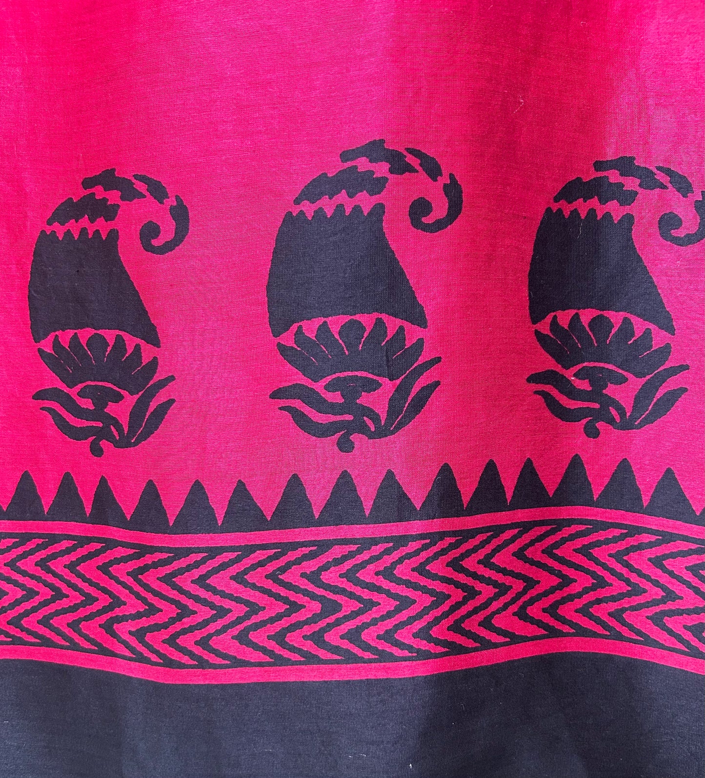 Varnika Maheshwari Suit (Black & Pink)