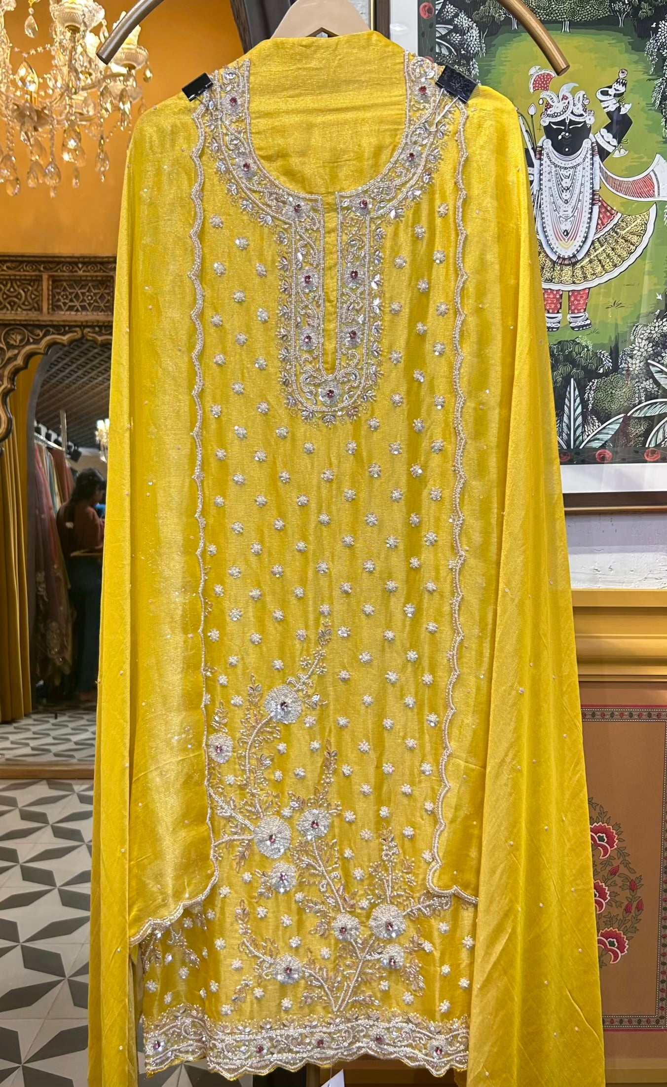 Jahaan-e-Noor (Yellow)