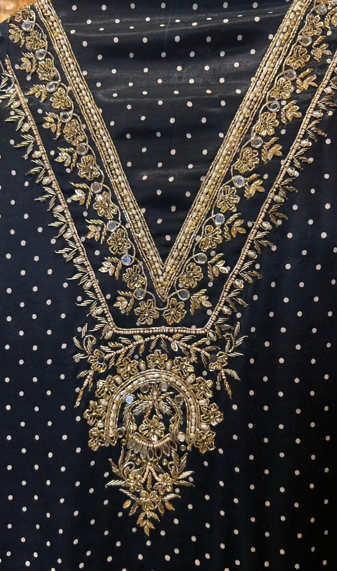 Zarmeena Satin Suit (Black)