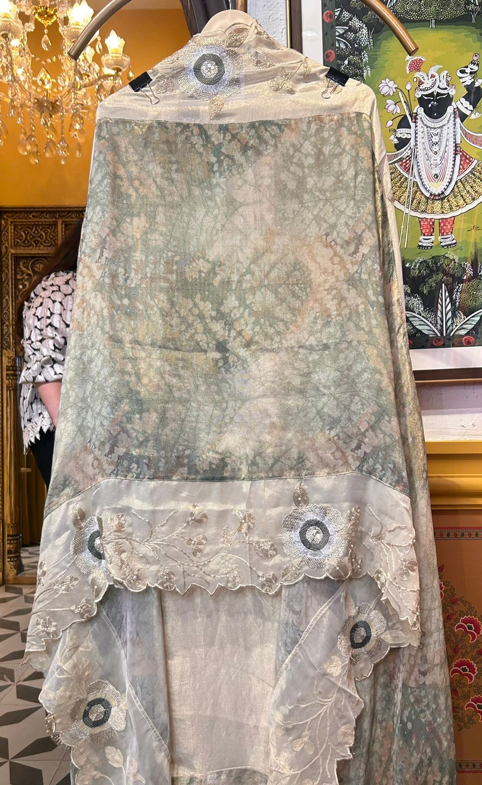 Hoor-é-Ruhani (Ivory 2)