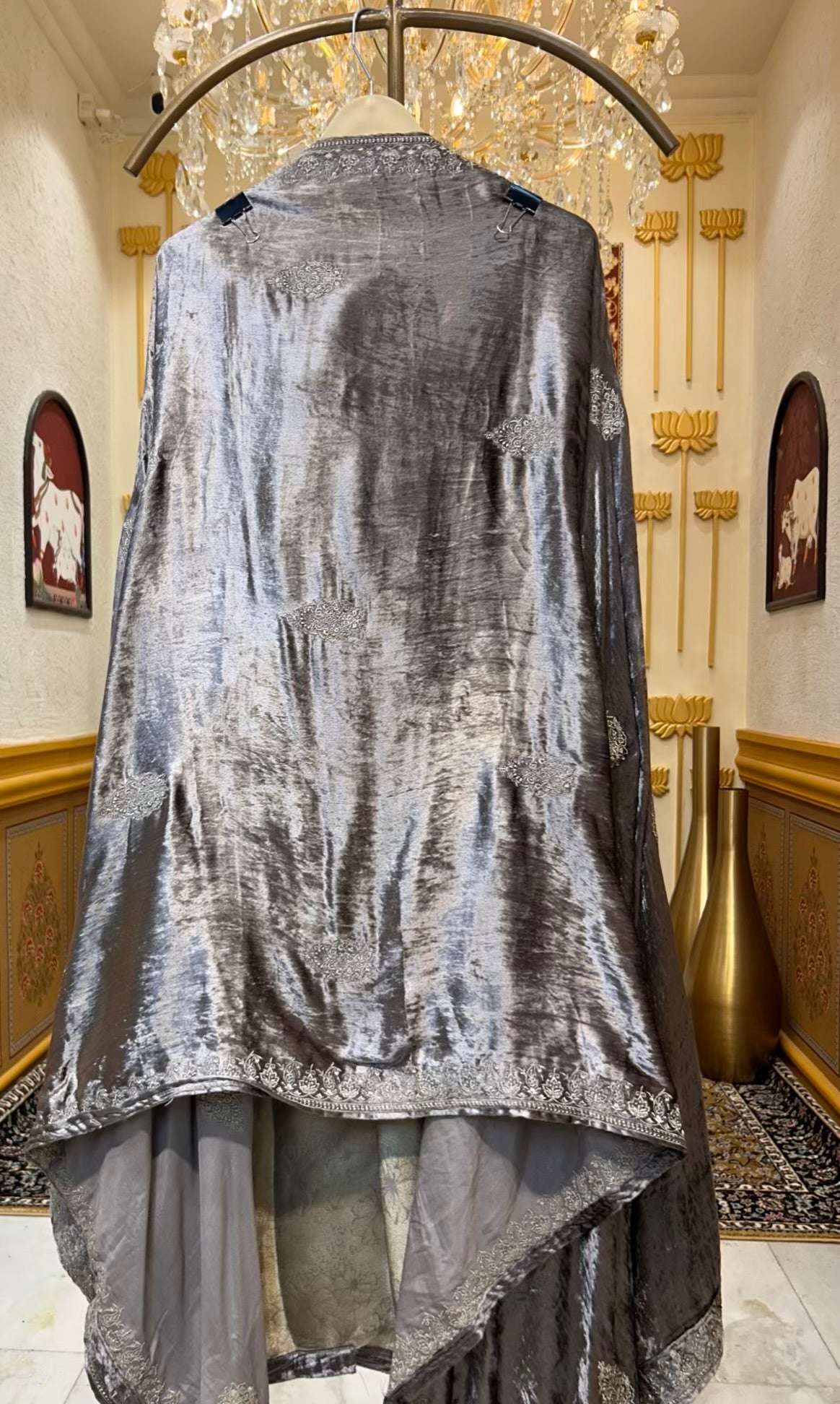 Ruhmeena Velvet Mosaic Suit (Ivory)