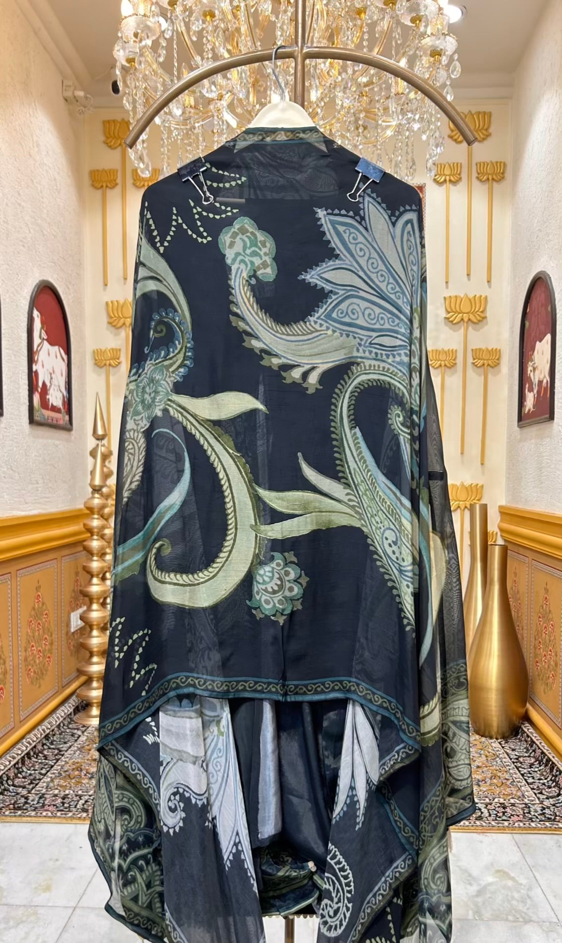 Elviza Pearl Crest Suit