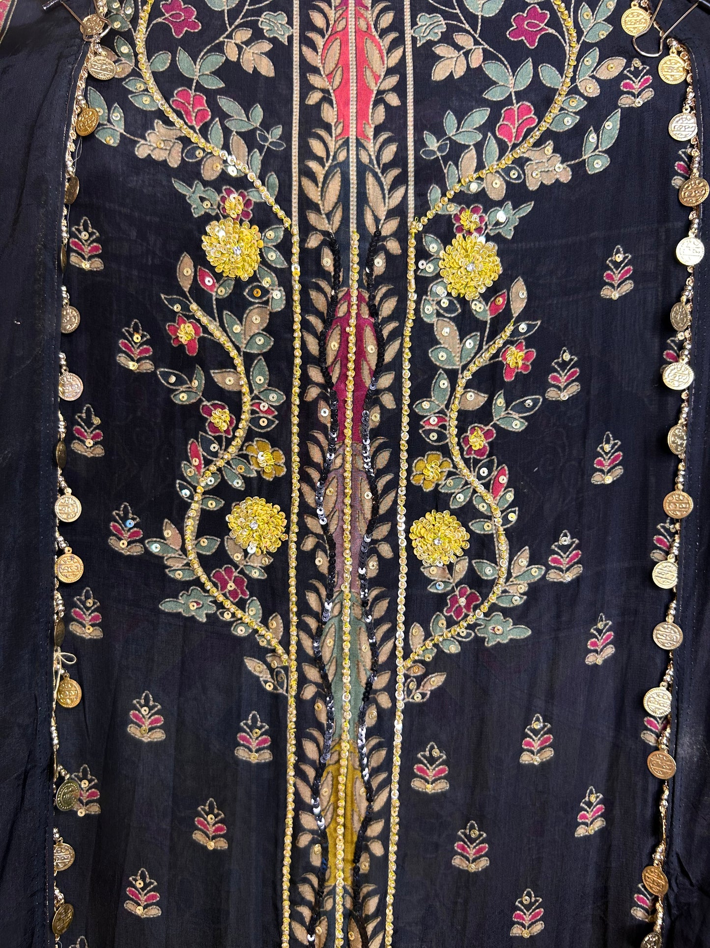 Noor-e-Tasveer (Black)