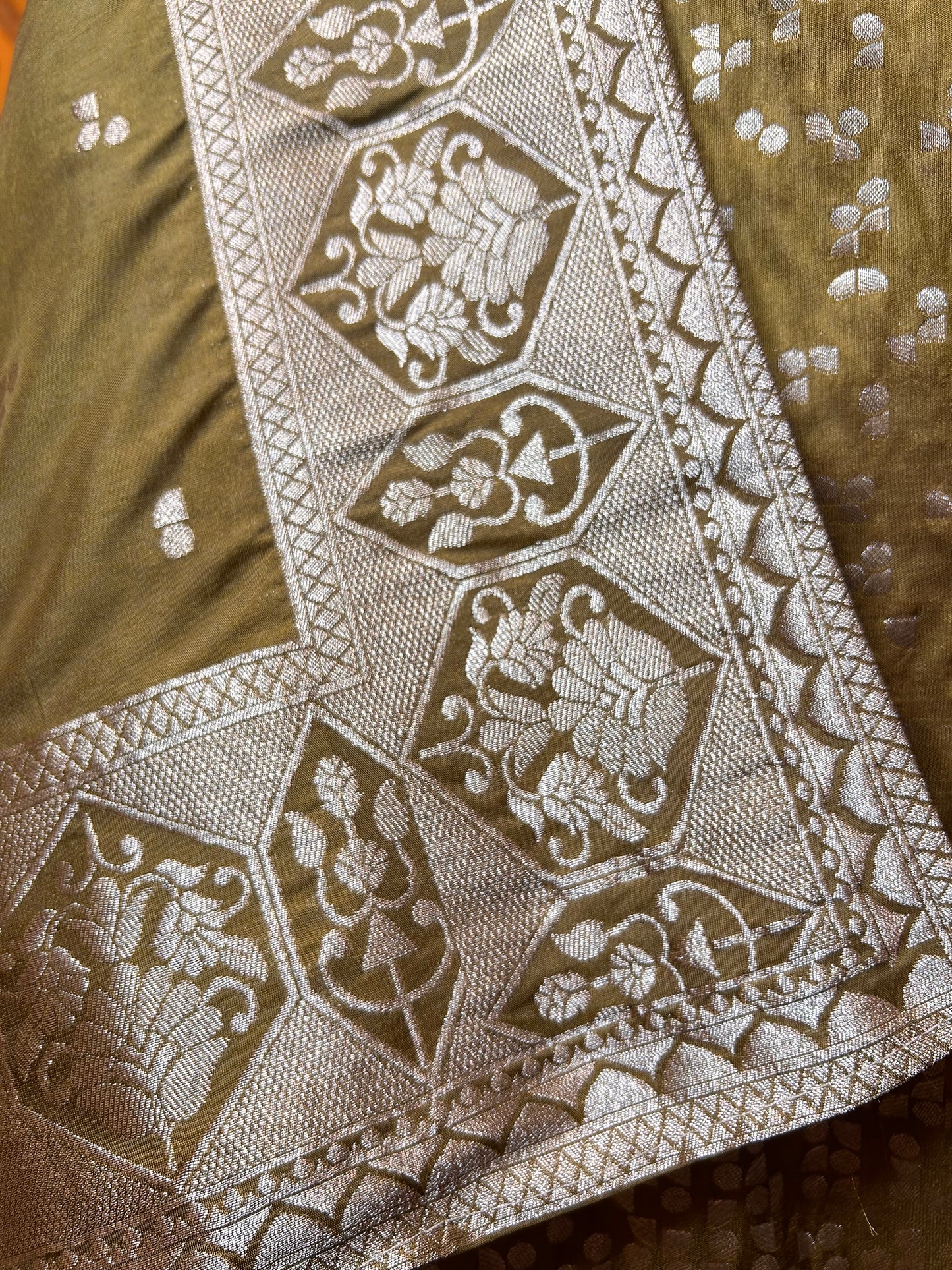 Amaaya Banarasi Silk Suit (Yellow)