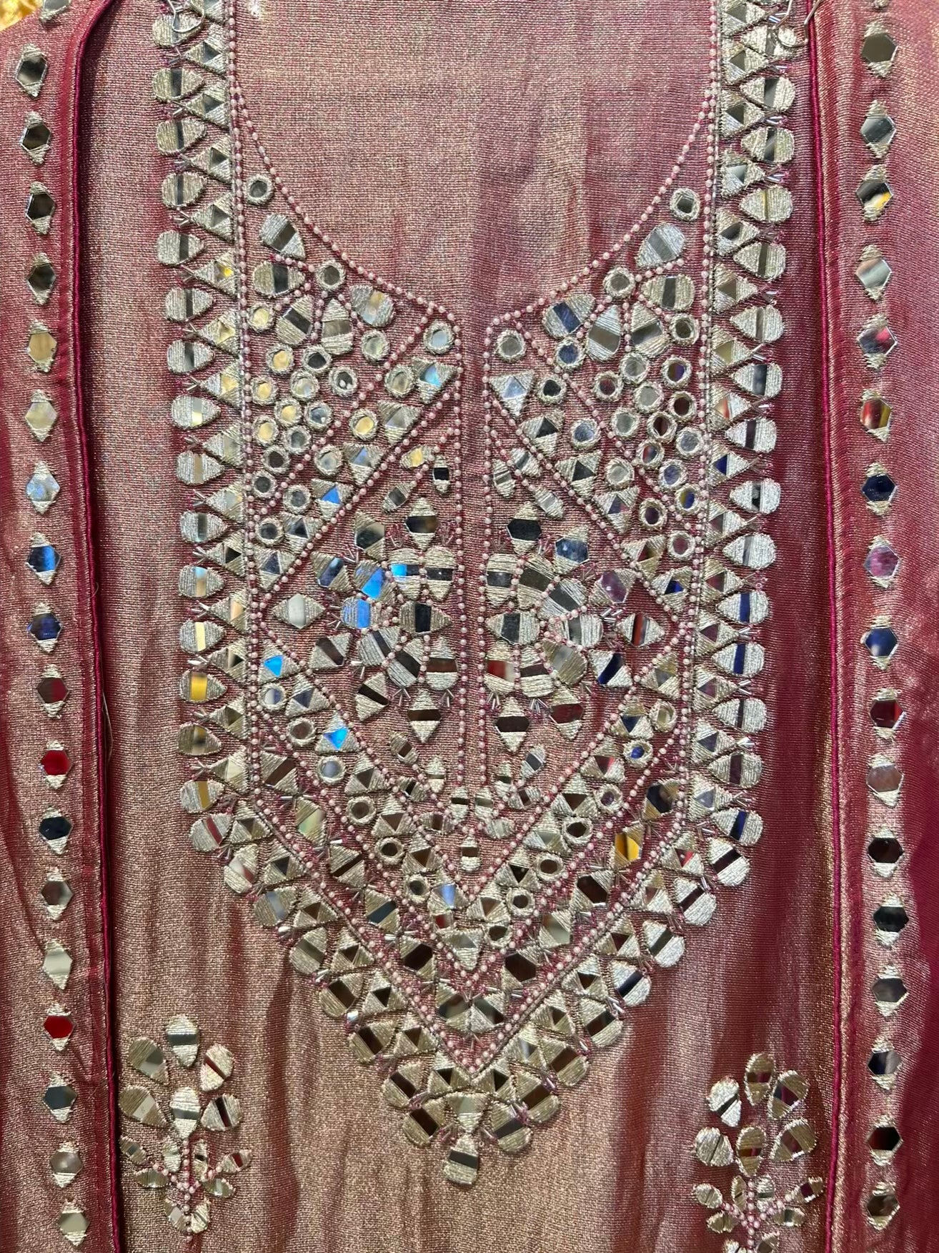 Aaina-e-Noor (Wine)