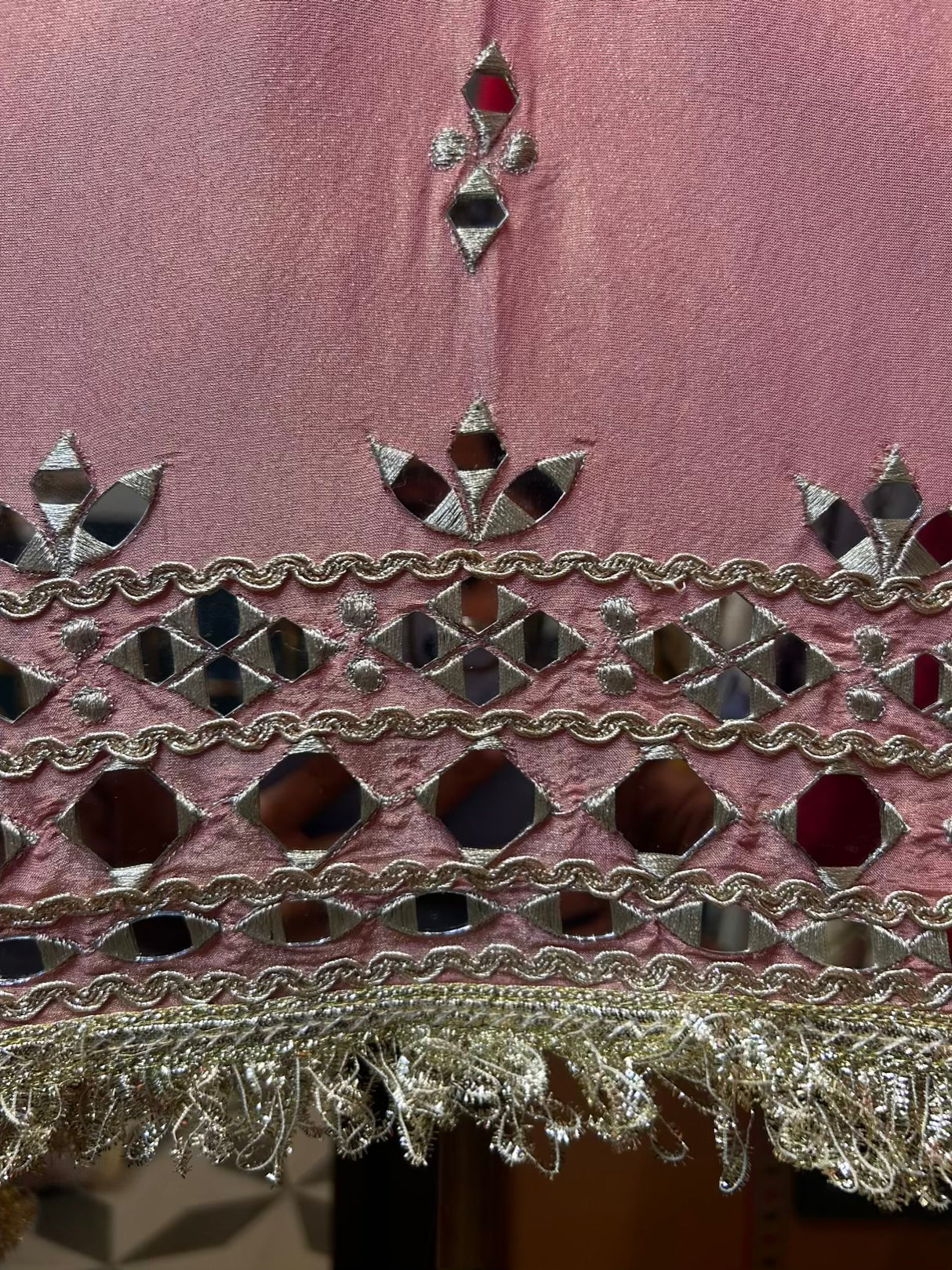 Ruh-e-Chamkan (Pink)