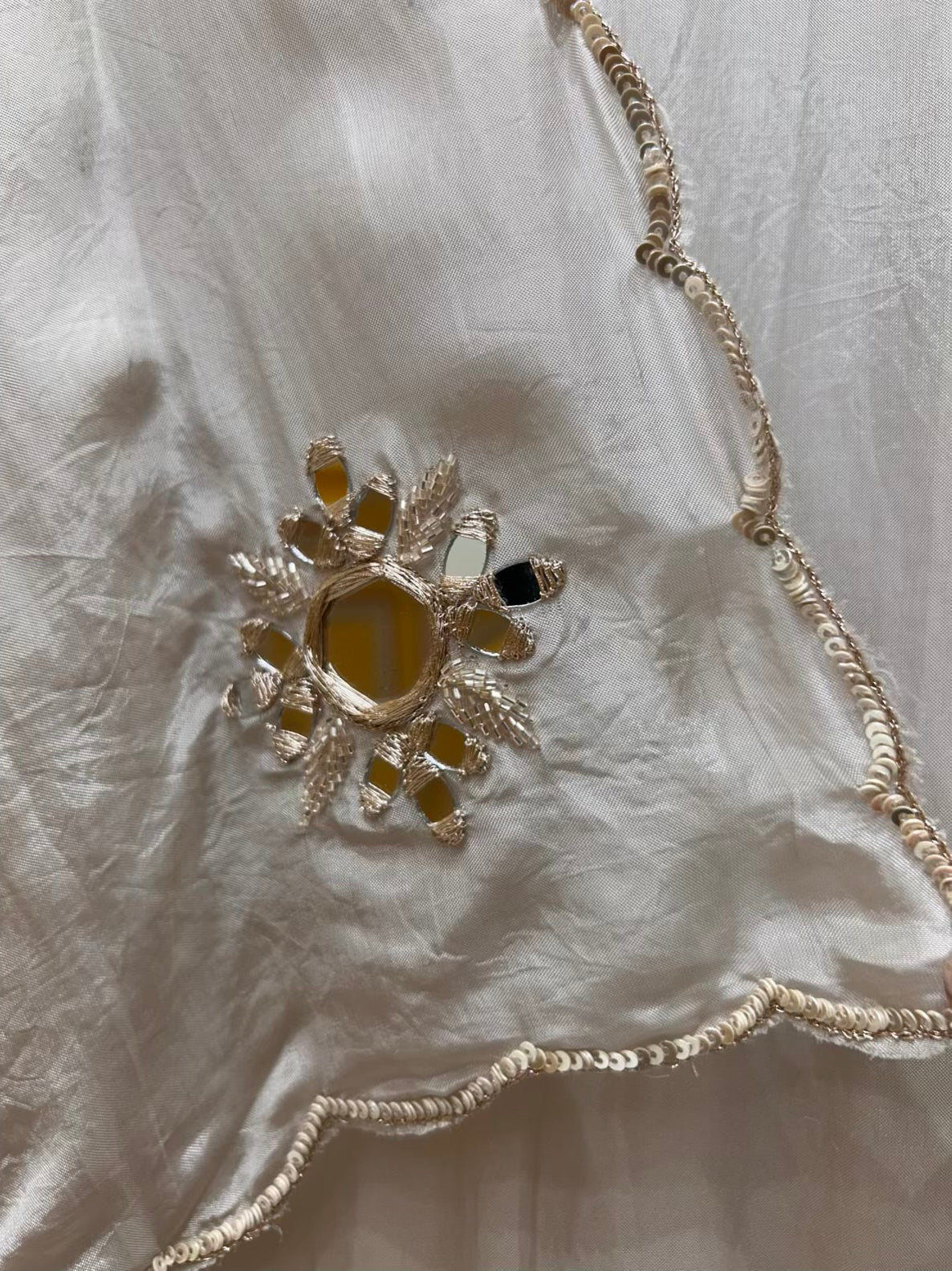 Ishana Aaina Élan Suit