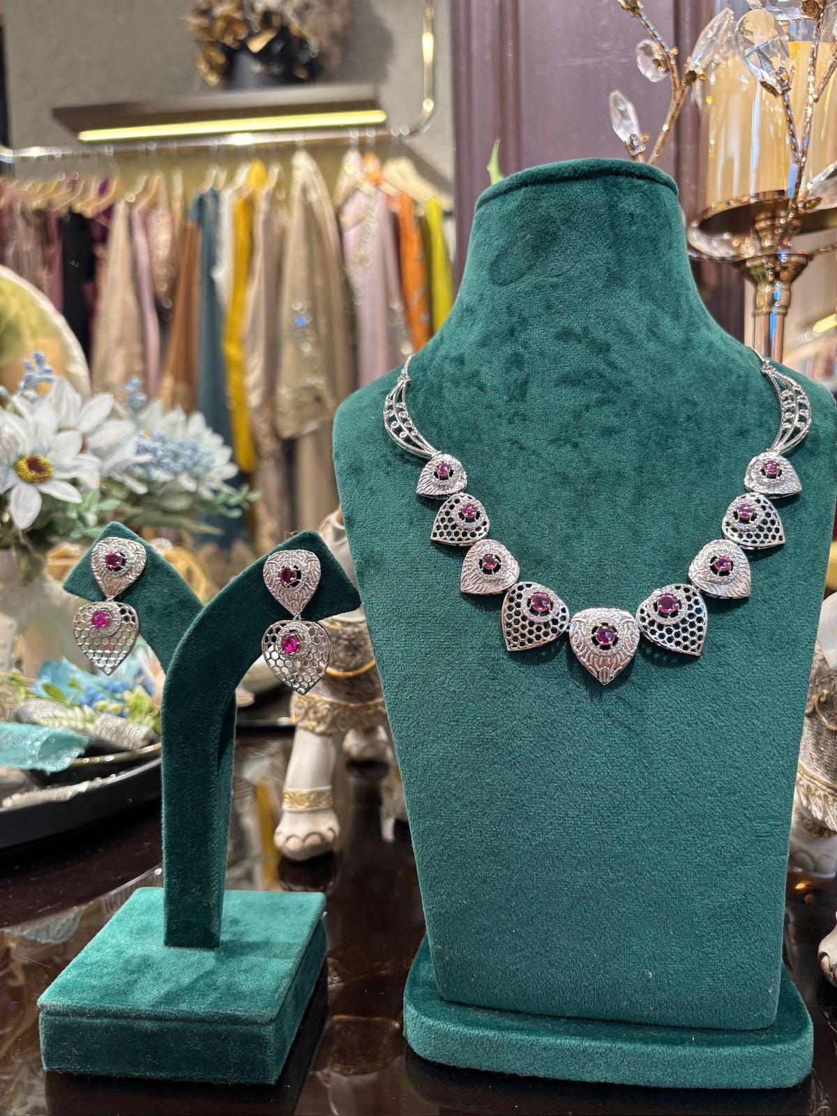 Ruhéra Ruby Leaf Necklace Set