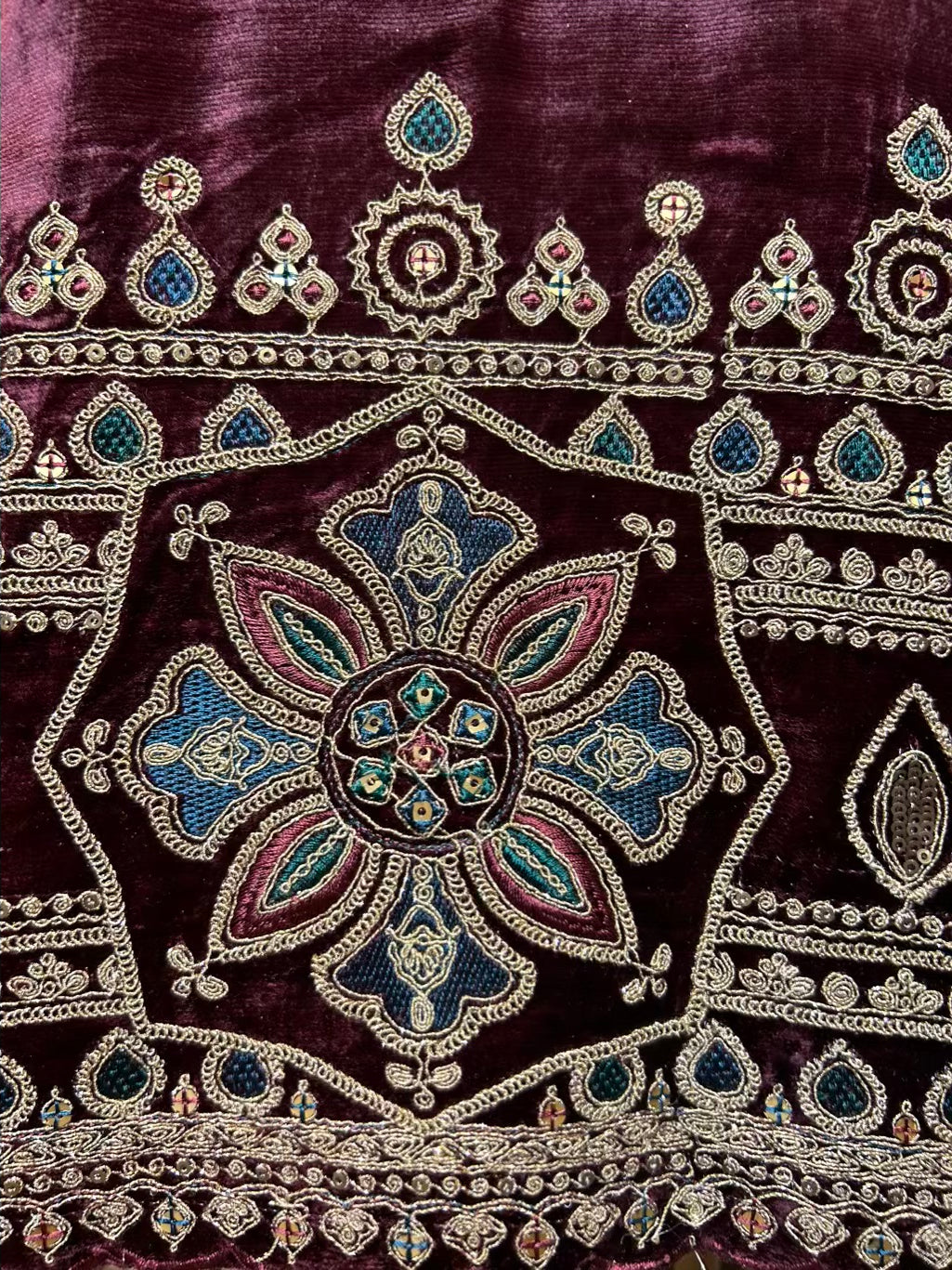 Zohraé-Velvet Suit (Wine)