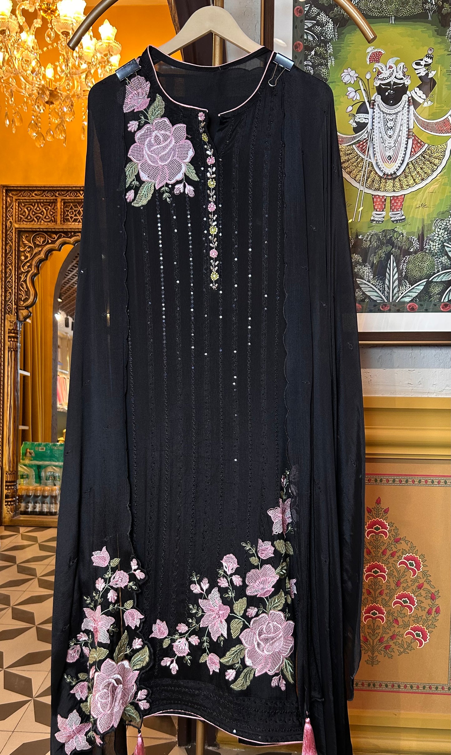 Suhani Chinon Suit (Black)