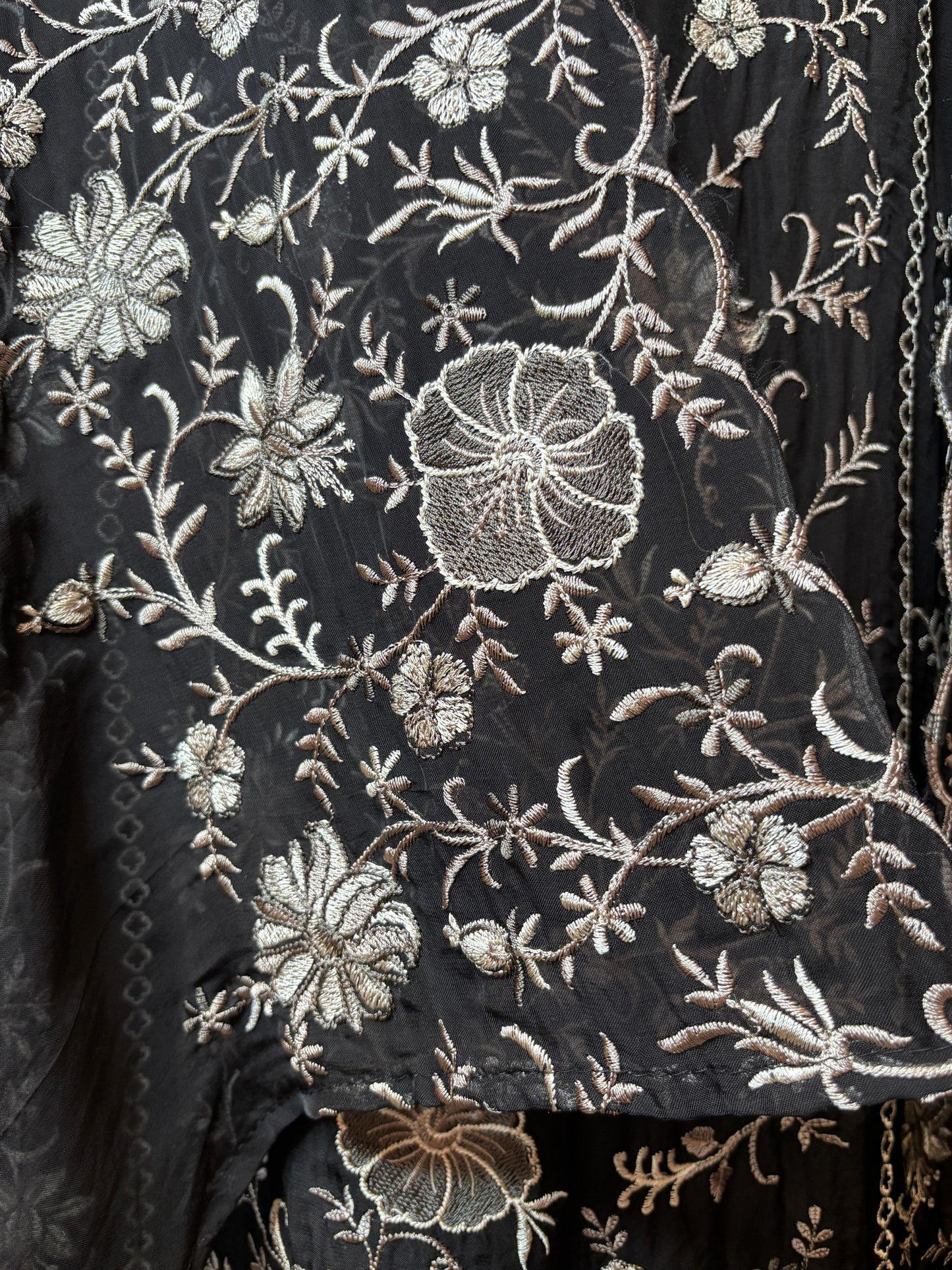 Aarvika Organza Suit (Black)
