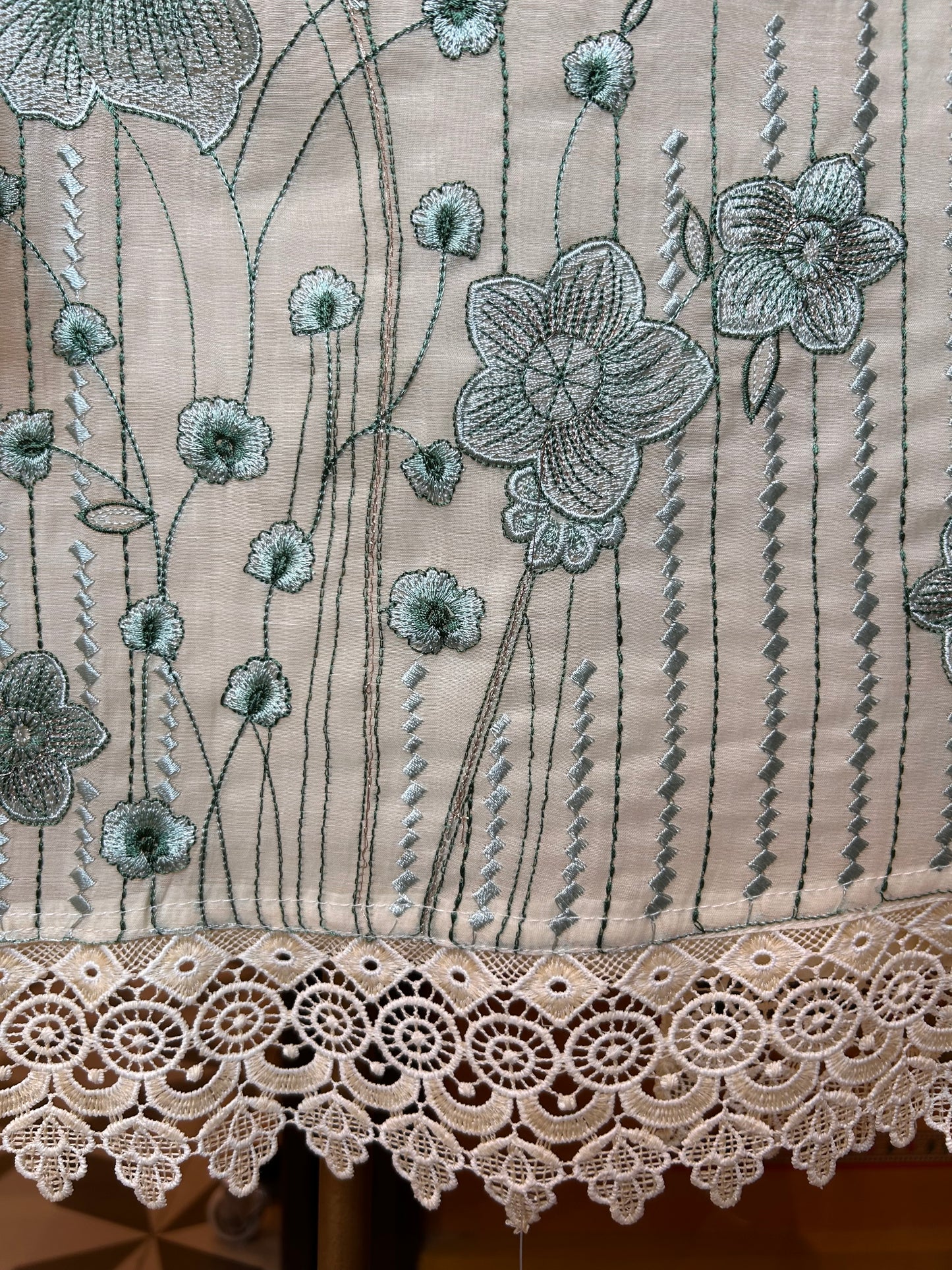 Keya Mul Suit (Ivory)