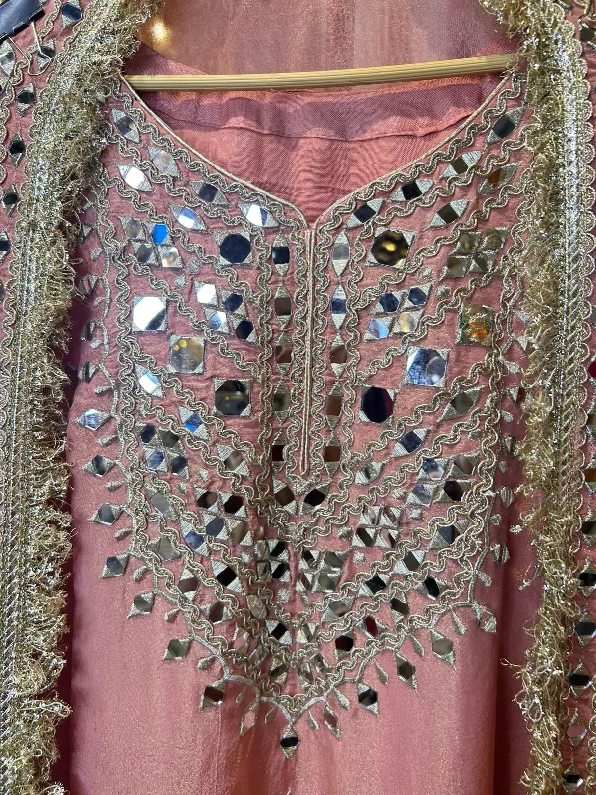 Ruh-e-Chamkan (Pink)