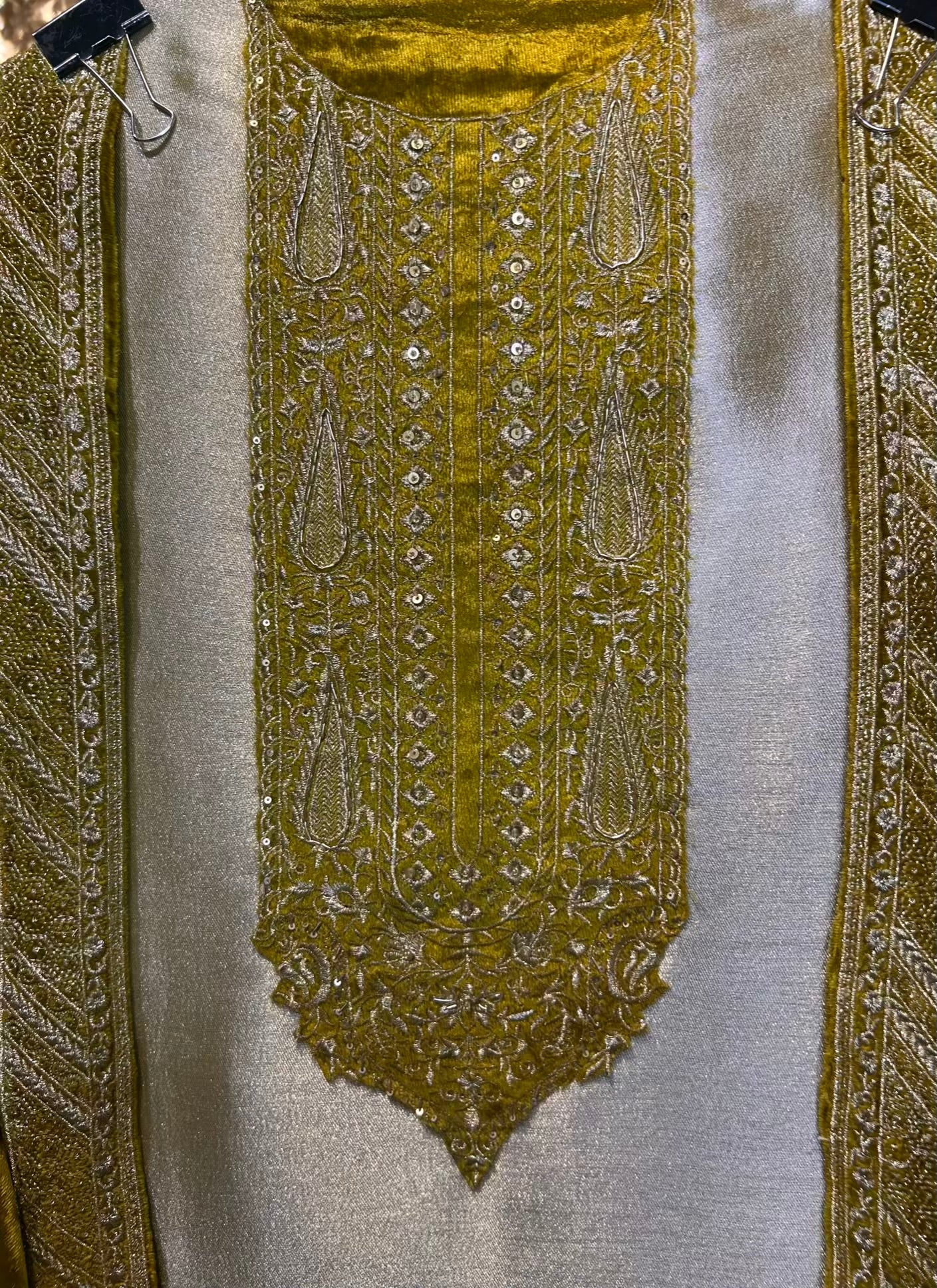 Zohaina-é-Banaras (Yellow)