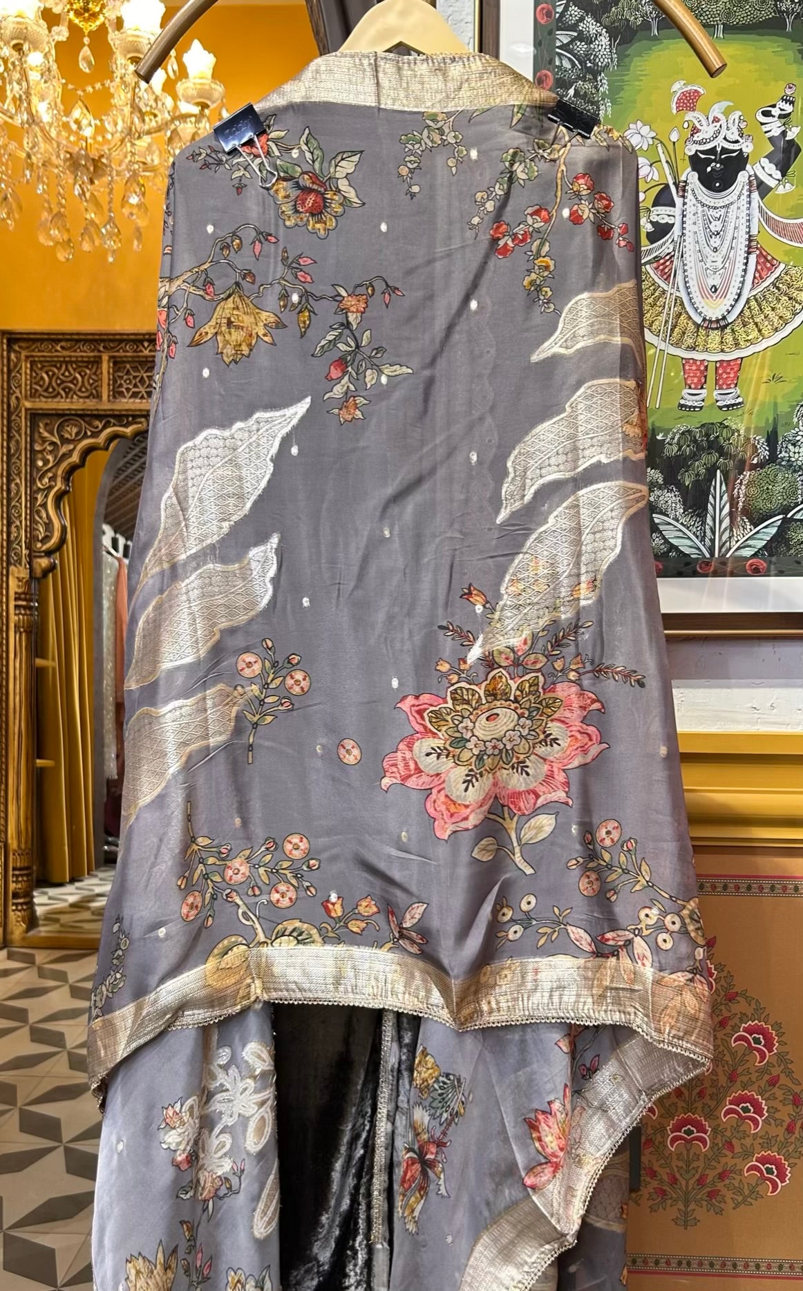 Ridwaan-é-Velvet Suit (Silver Grey)