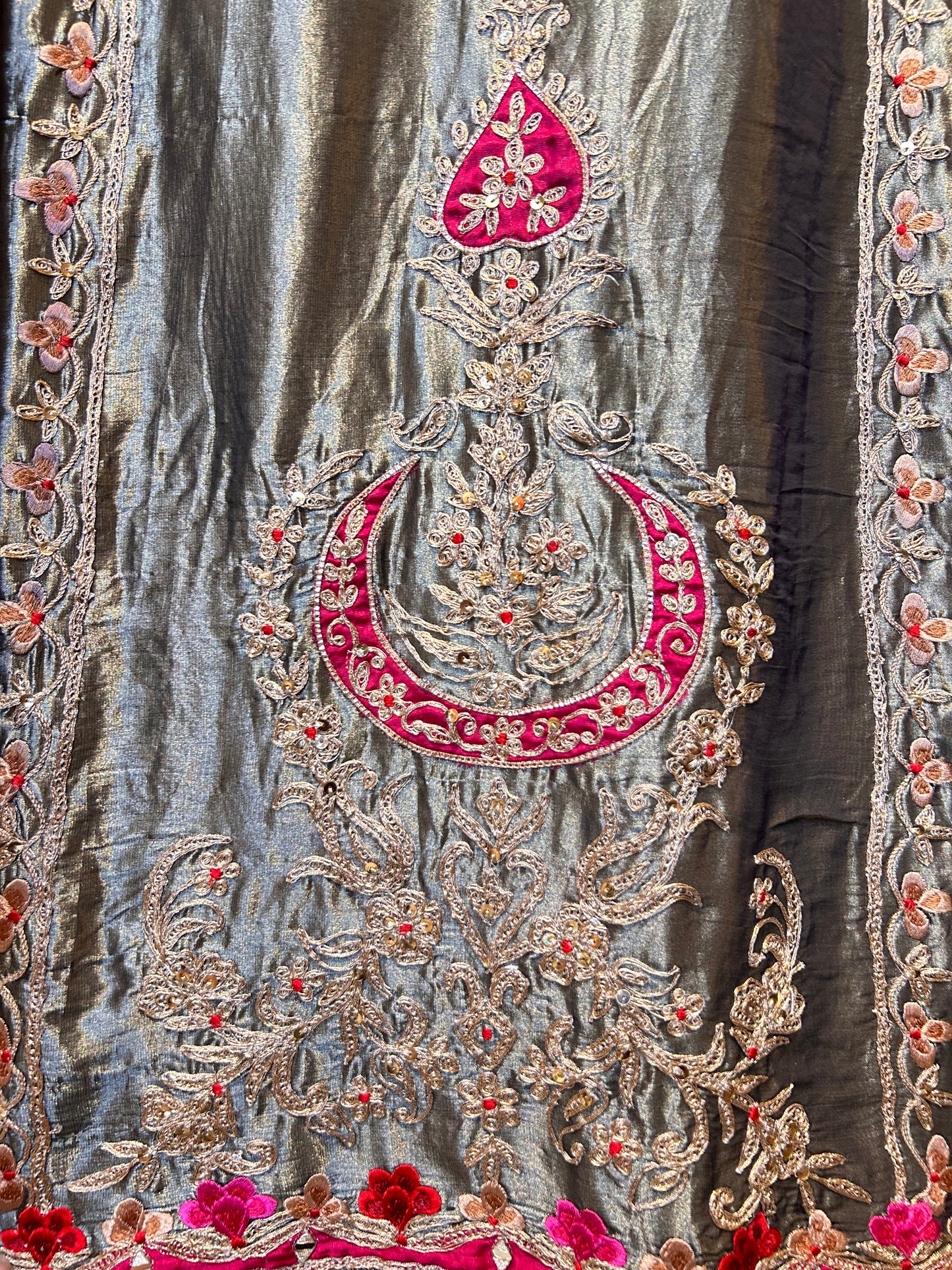 Hayat-e-Noor (Green)