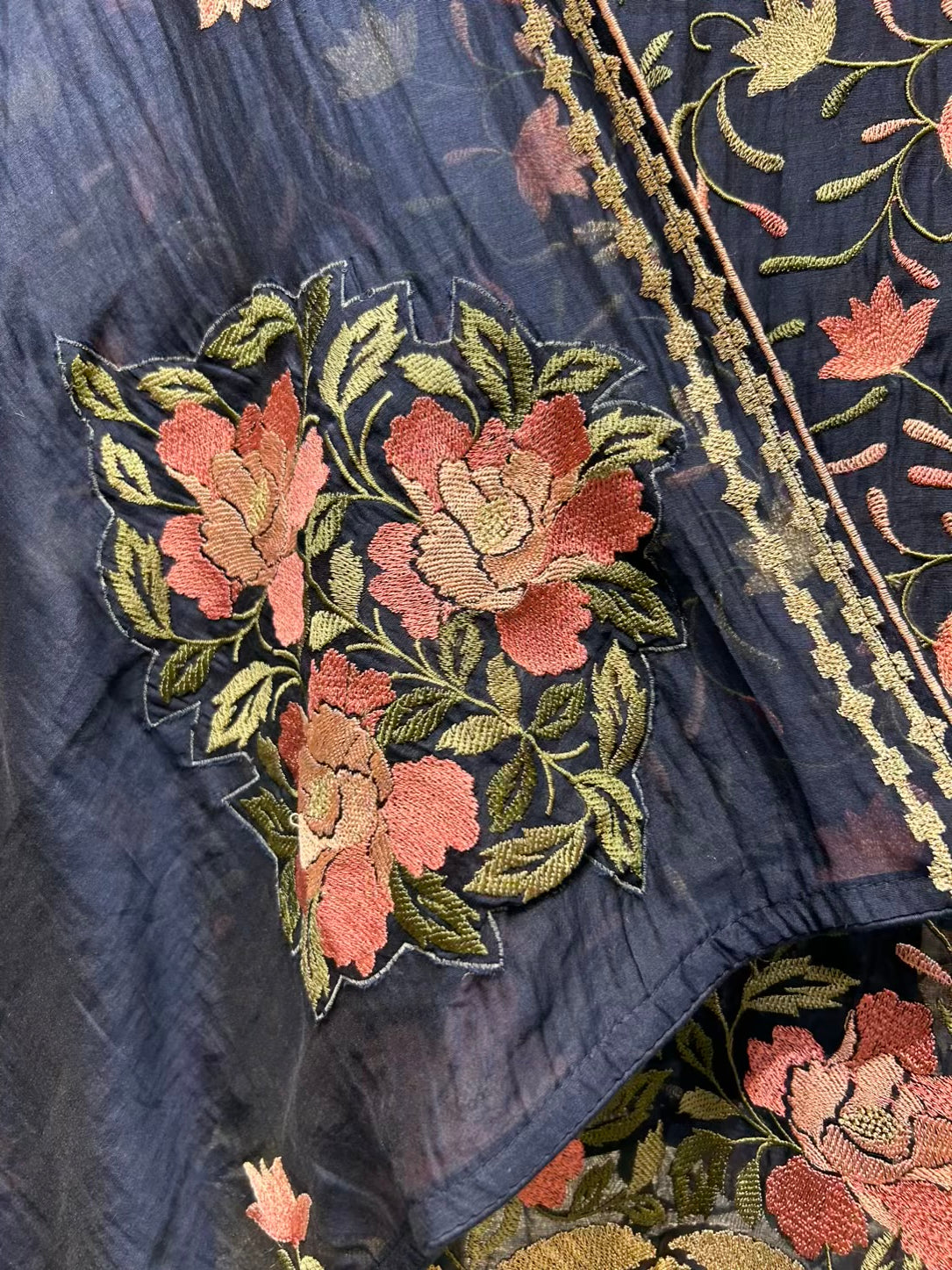 Iraaya Jalkaar Mul Suit (Navy Blue)