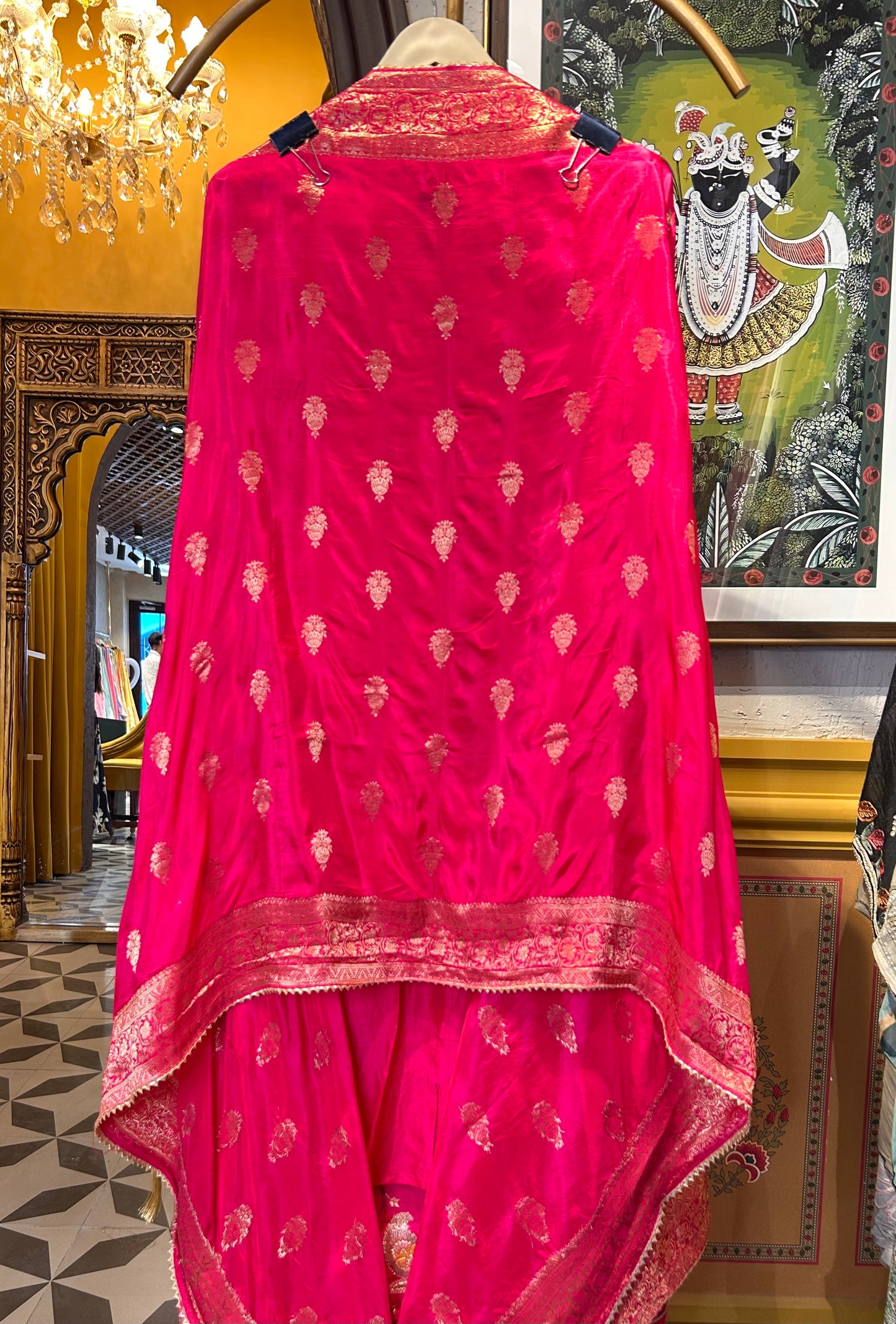 Sunhehri Banarasi Suit (Magenta)