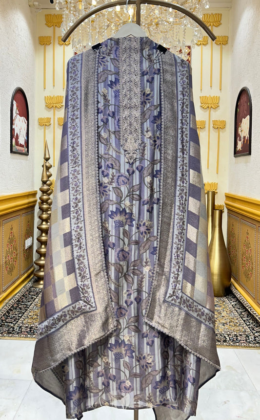 Iraaya Printed Suit