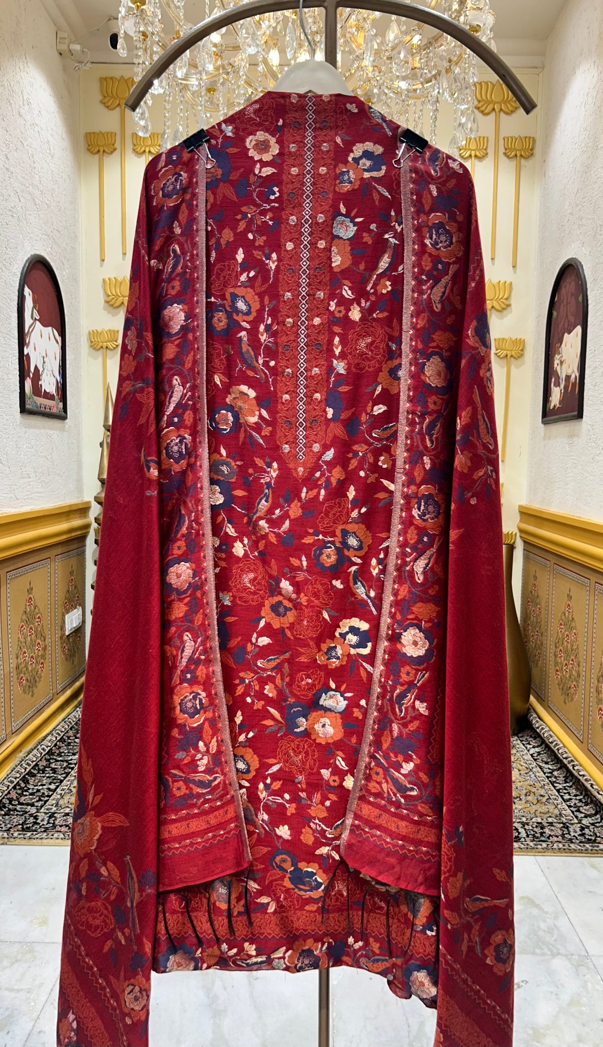 Kairavi Jamdhani Suit