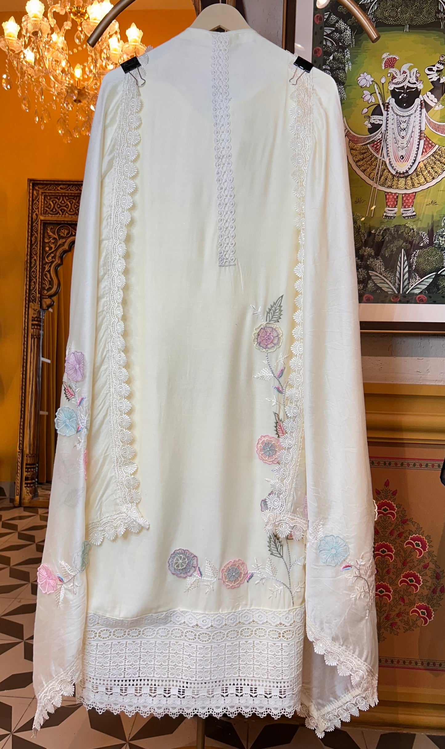 Phooldaan Linen Suit