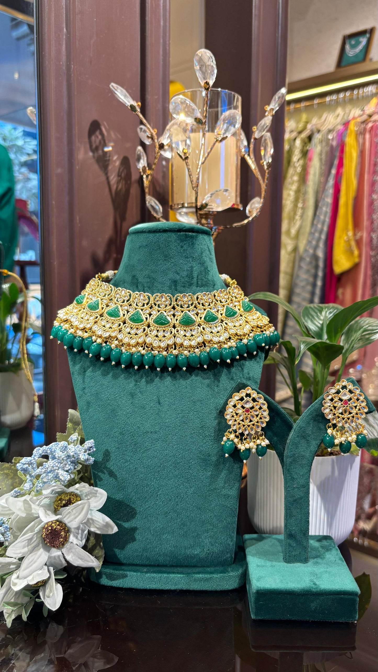 Green Kundan Triangle Choker Set