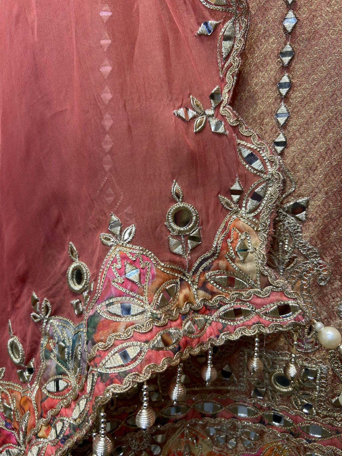 Falaknaaz Organza Suit (Peach)
