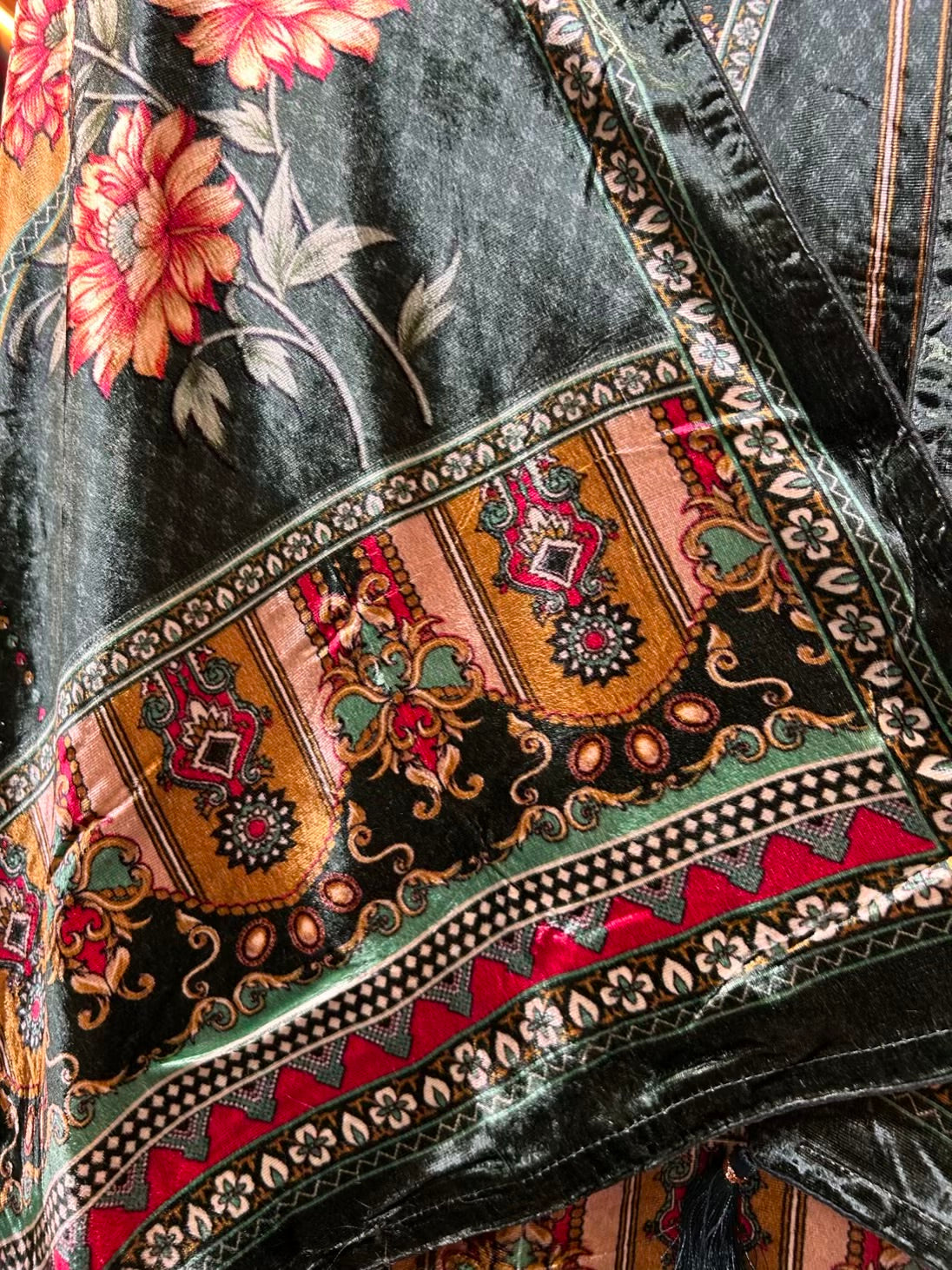 Zaylira Velvet Suit (Bottle Green)