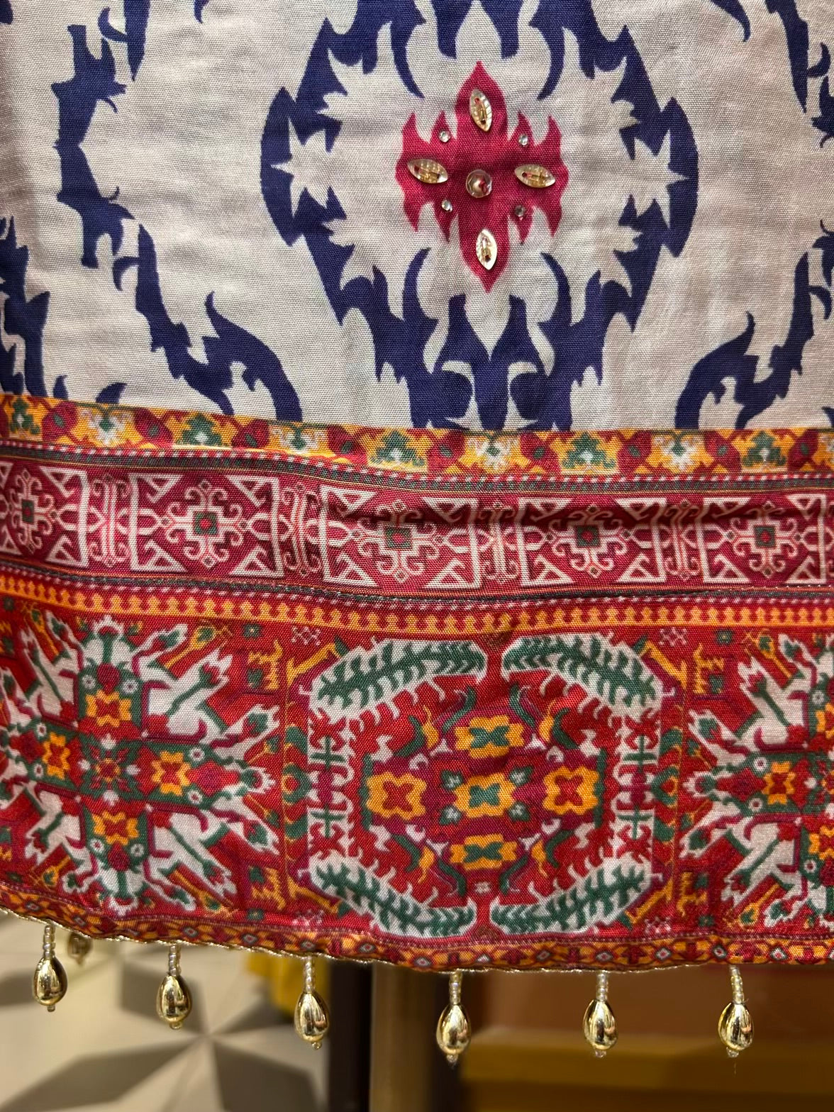 Mehrunisa Silk Suit (Ivory & Blue)