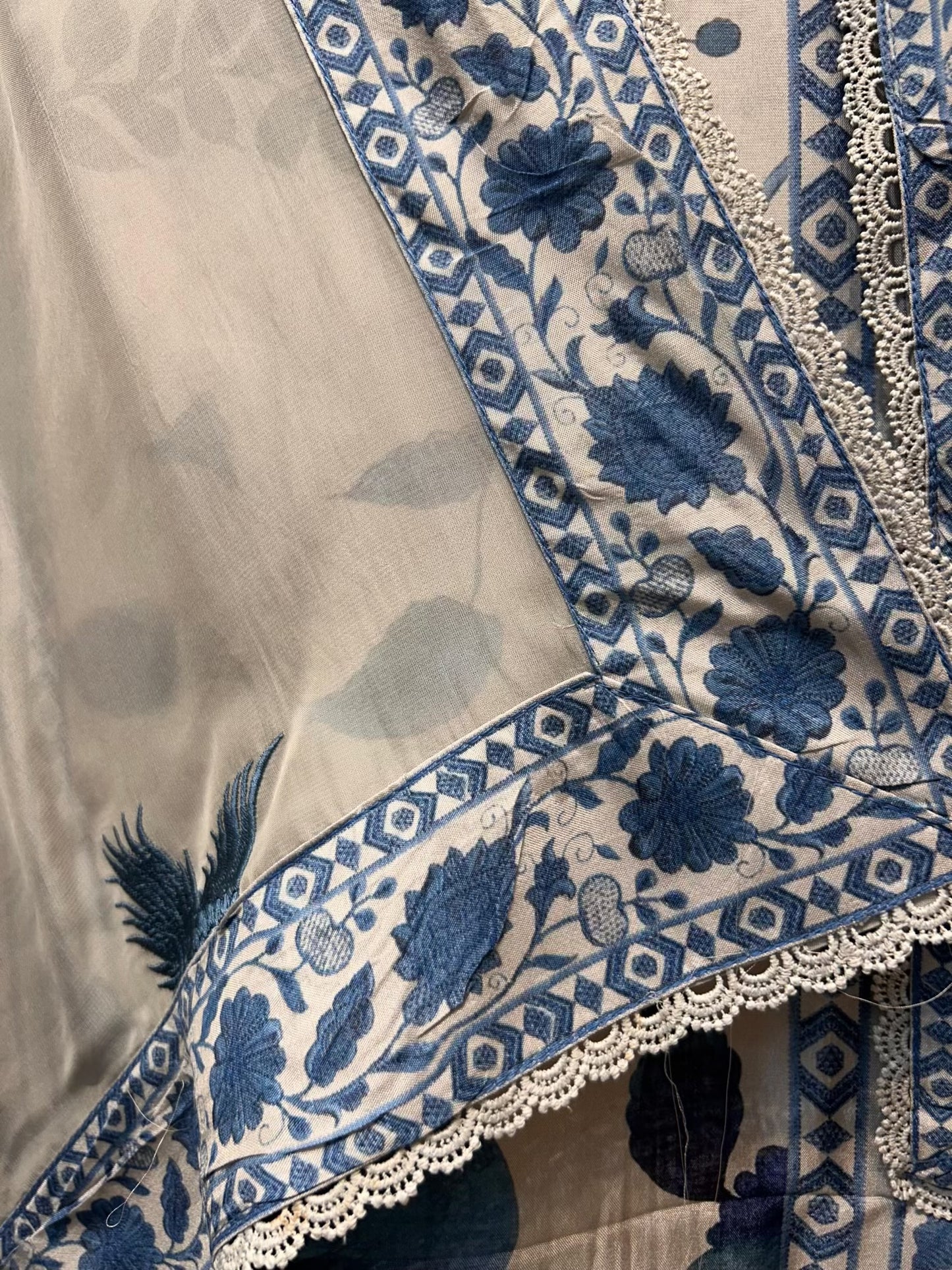Aavira Thread Naqsh Silk Suit (Blue)