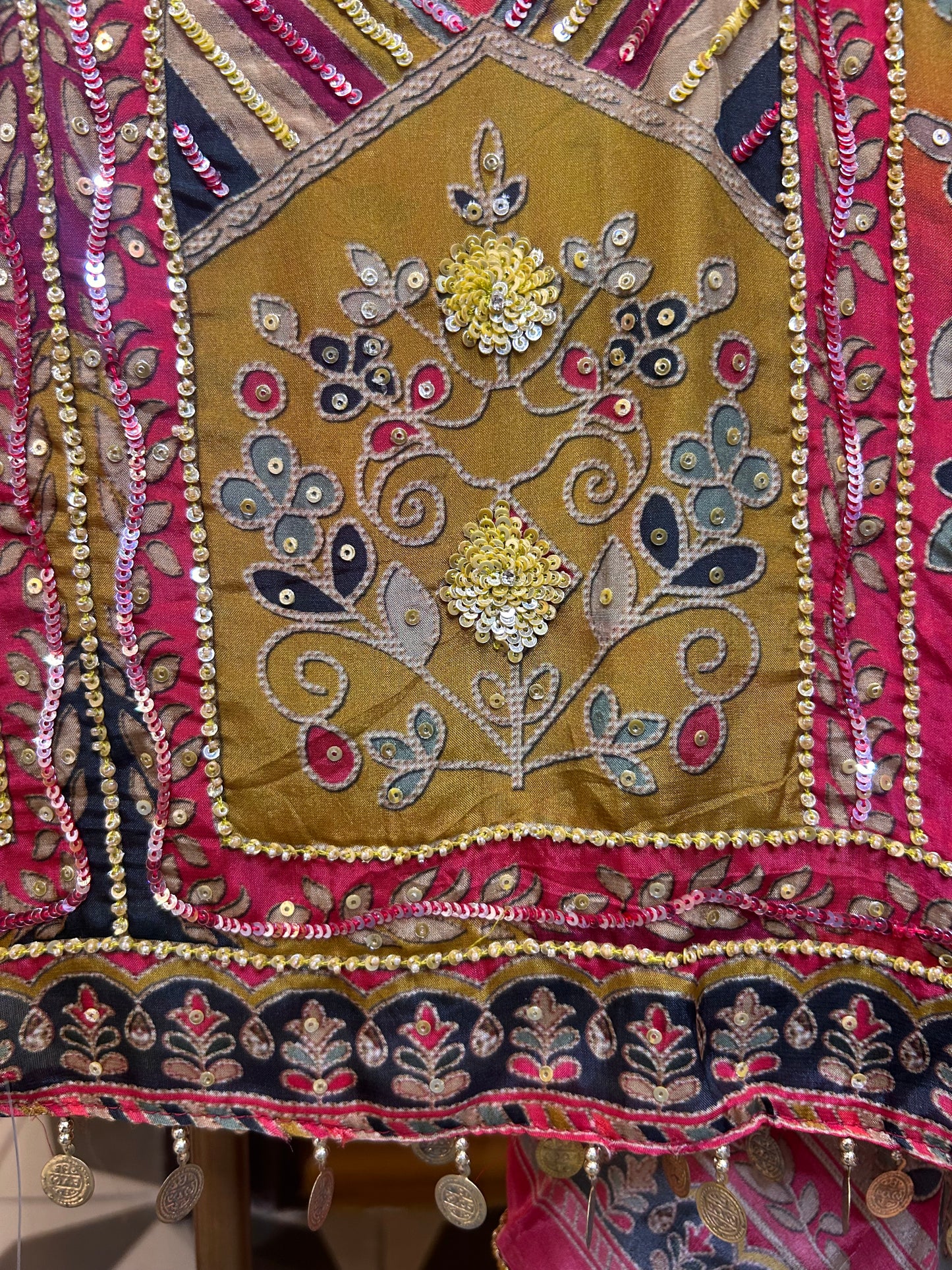 Noor-e-Tasveer (Red)