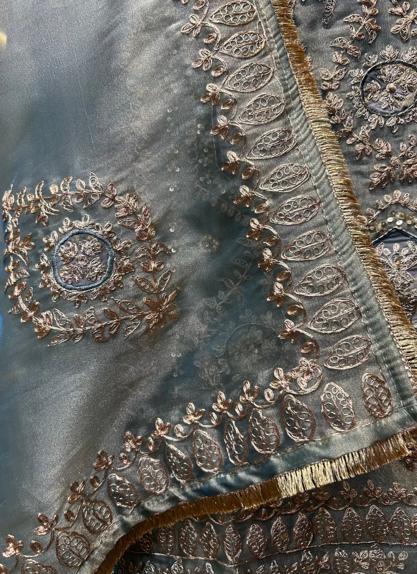 Saanjh Ruhani Suit (Powder Green)