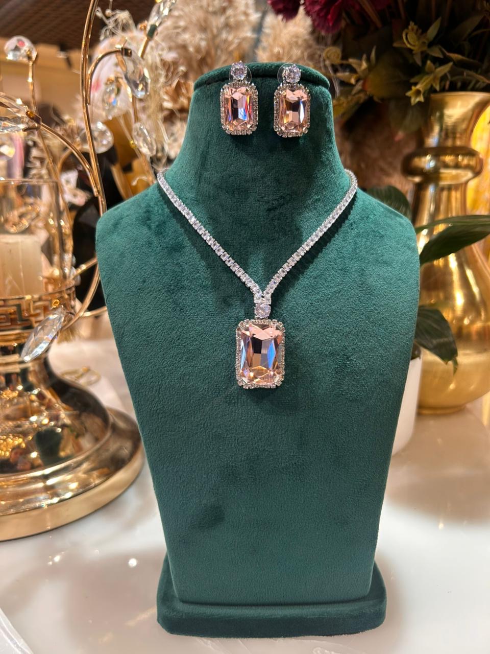 Crystal Gleam Necklace Set (Pink)