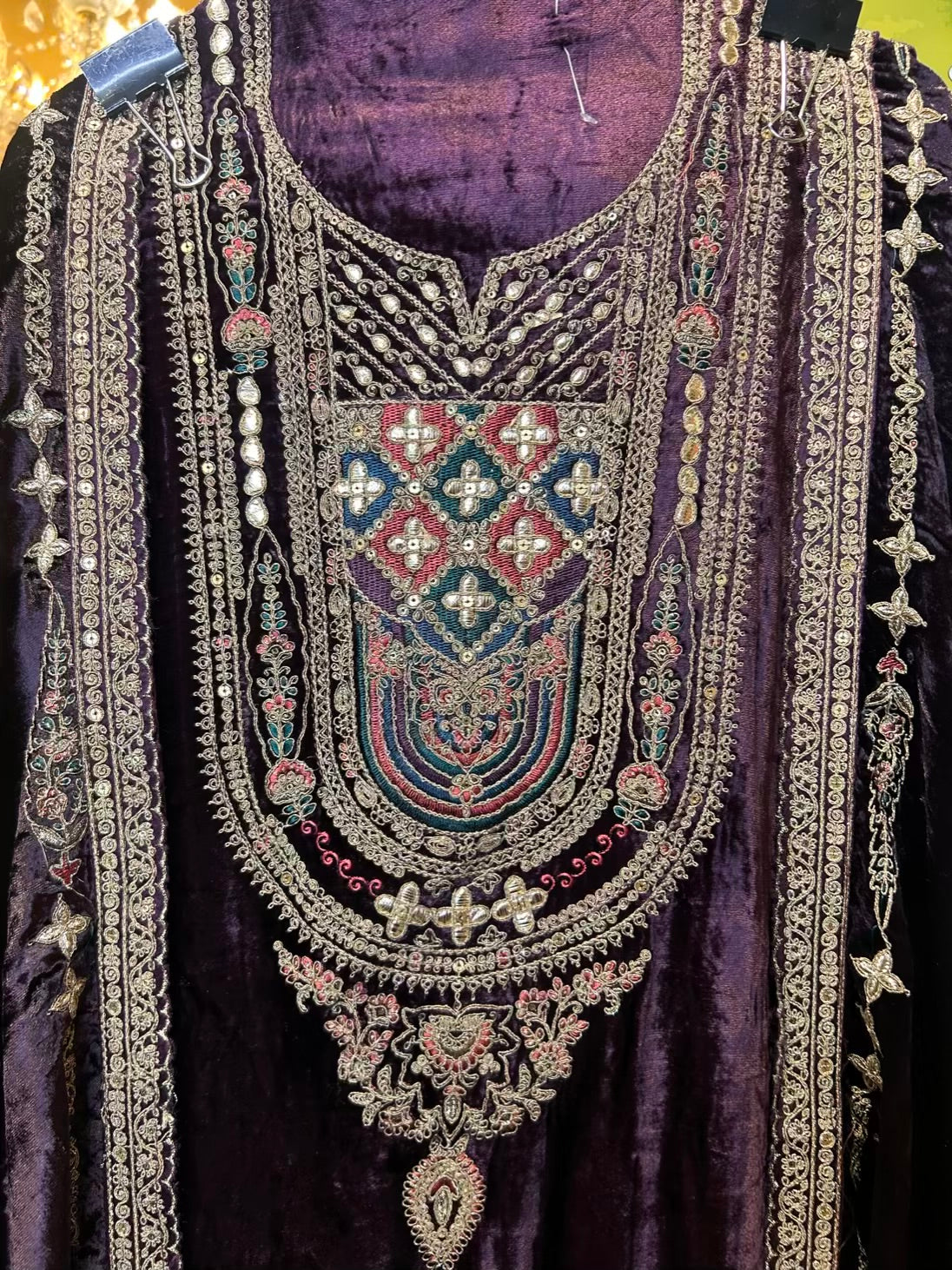 Naaz-é-Velvet Suit (Purple)