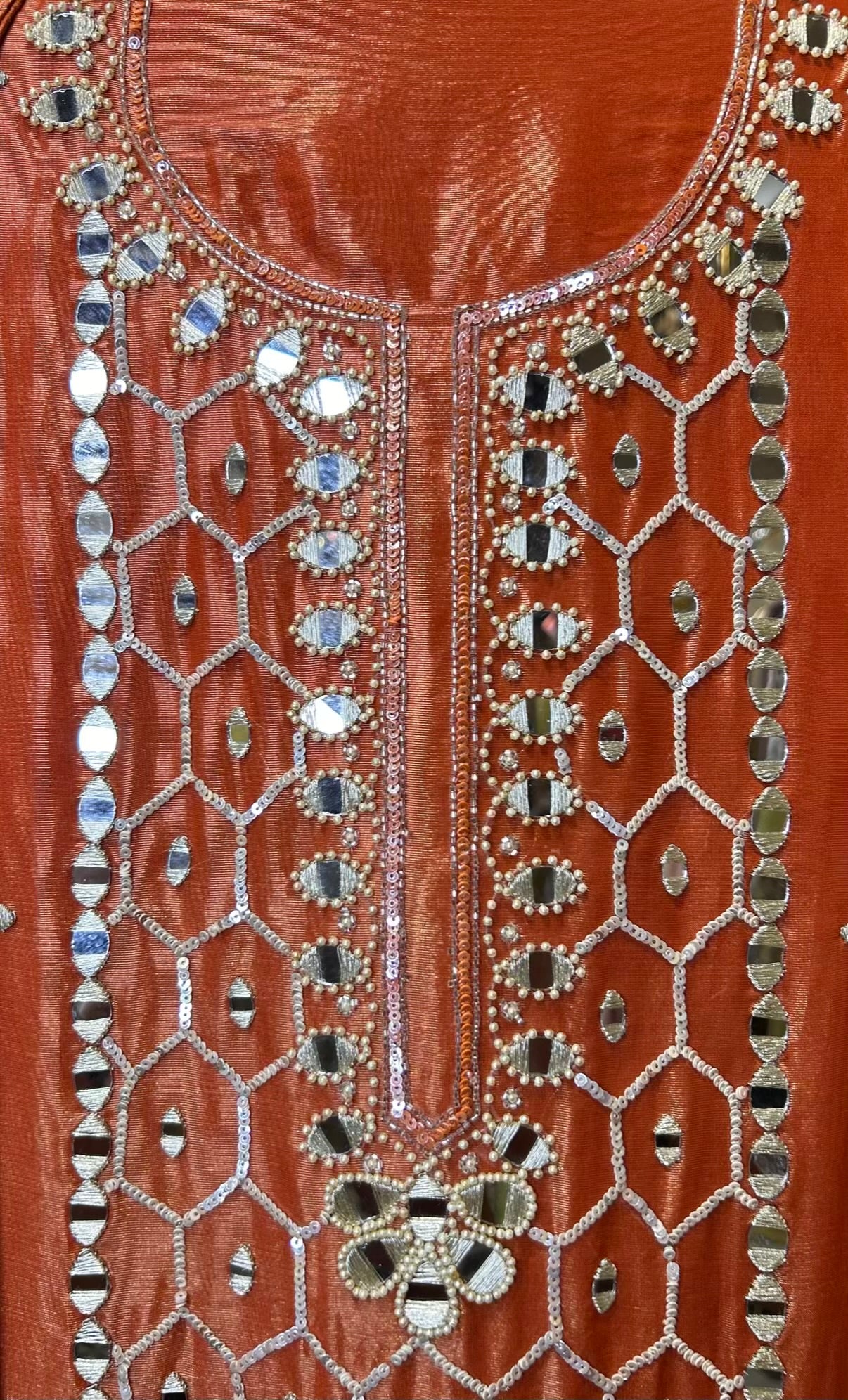 Ruh-e-Chamak (Rust)