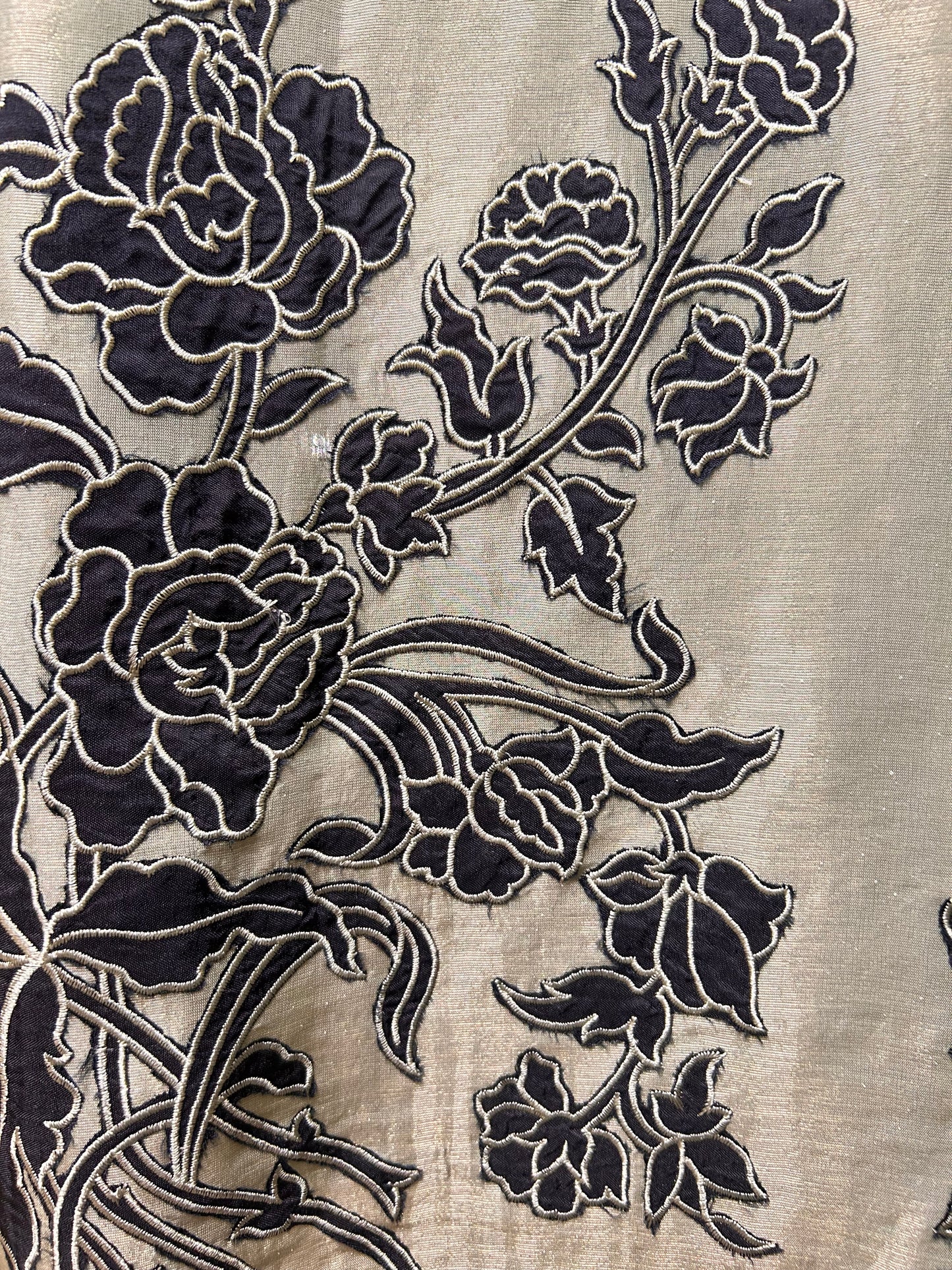 Shabhnami Appliqué Suit (Green)