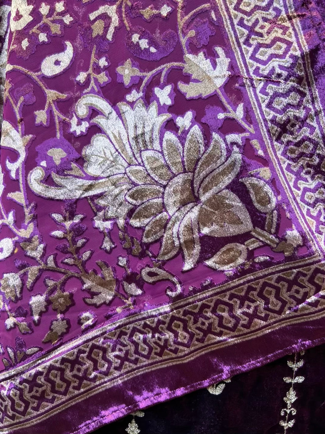 Zarfeen Velvet Suit (Wine)