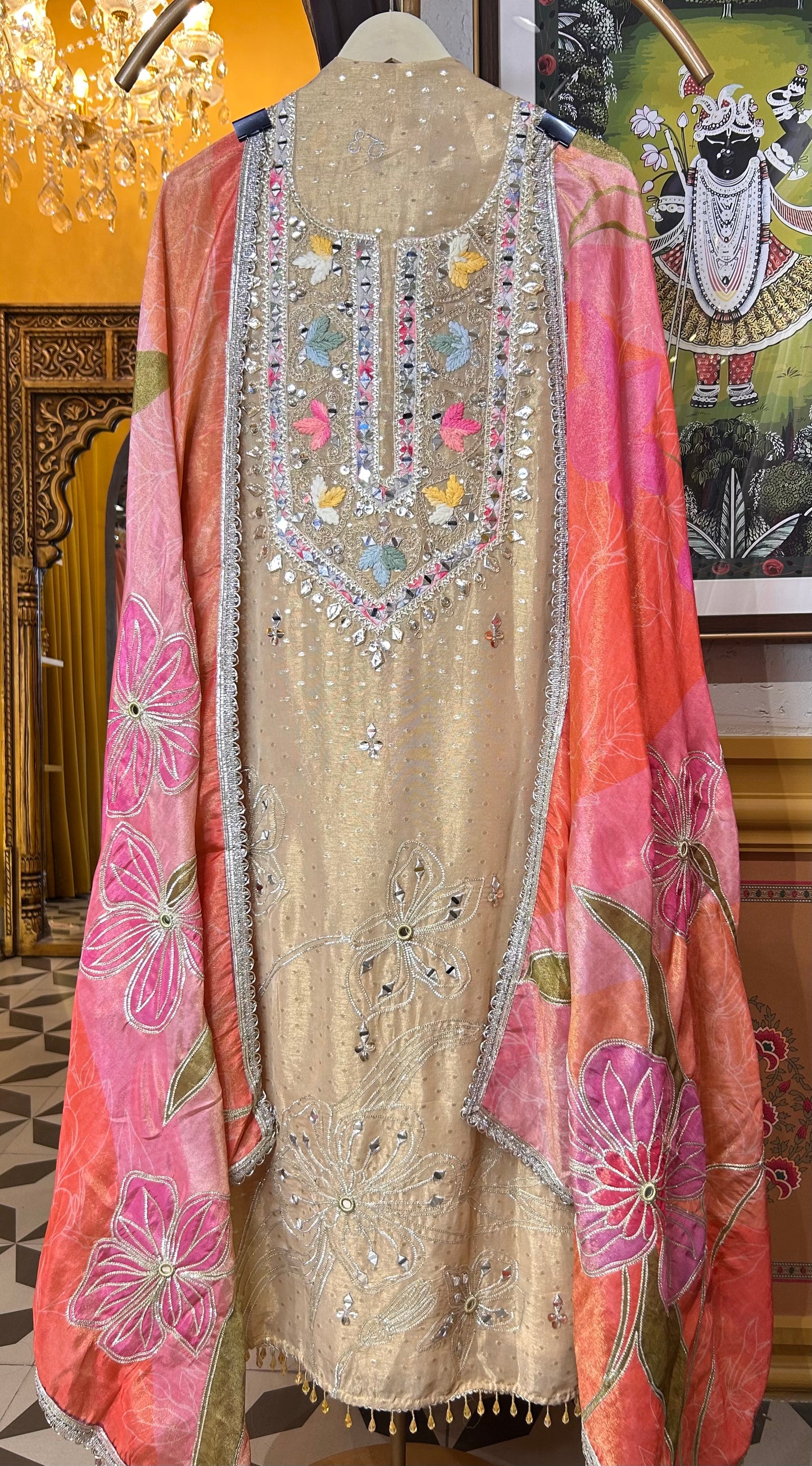 Zar-e-Khaas (Ivory)
