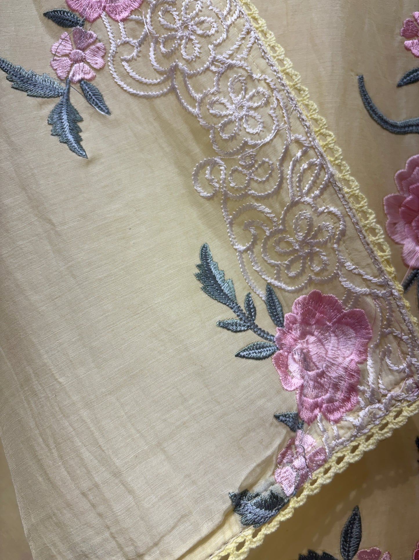 Noorza Thread Chanderi Suit