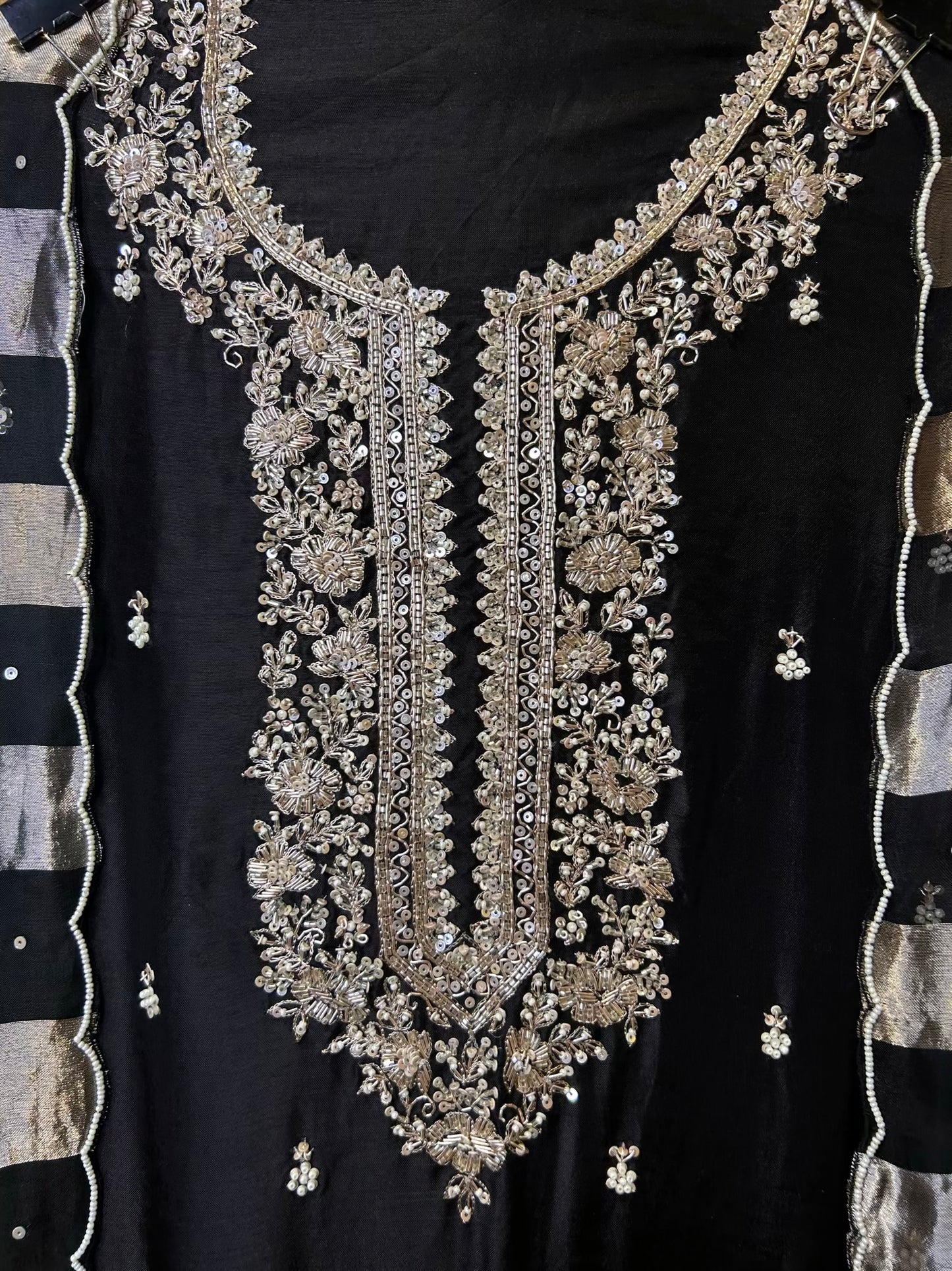 Ziya-e-Gulzaar (Black)