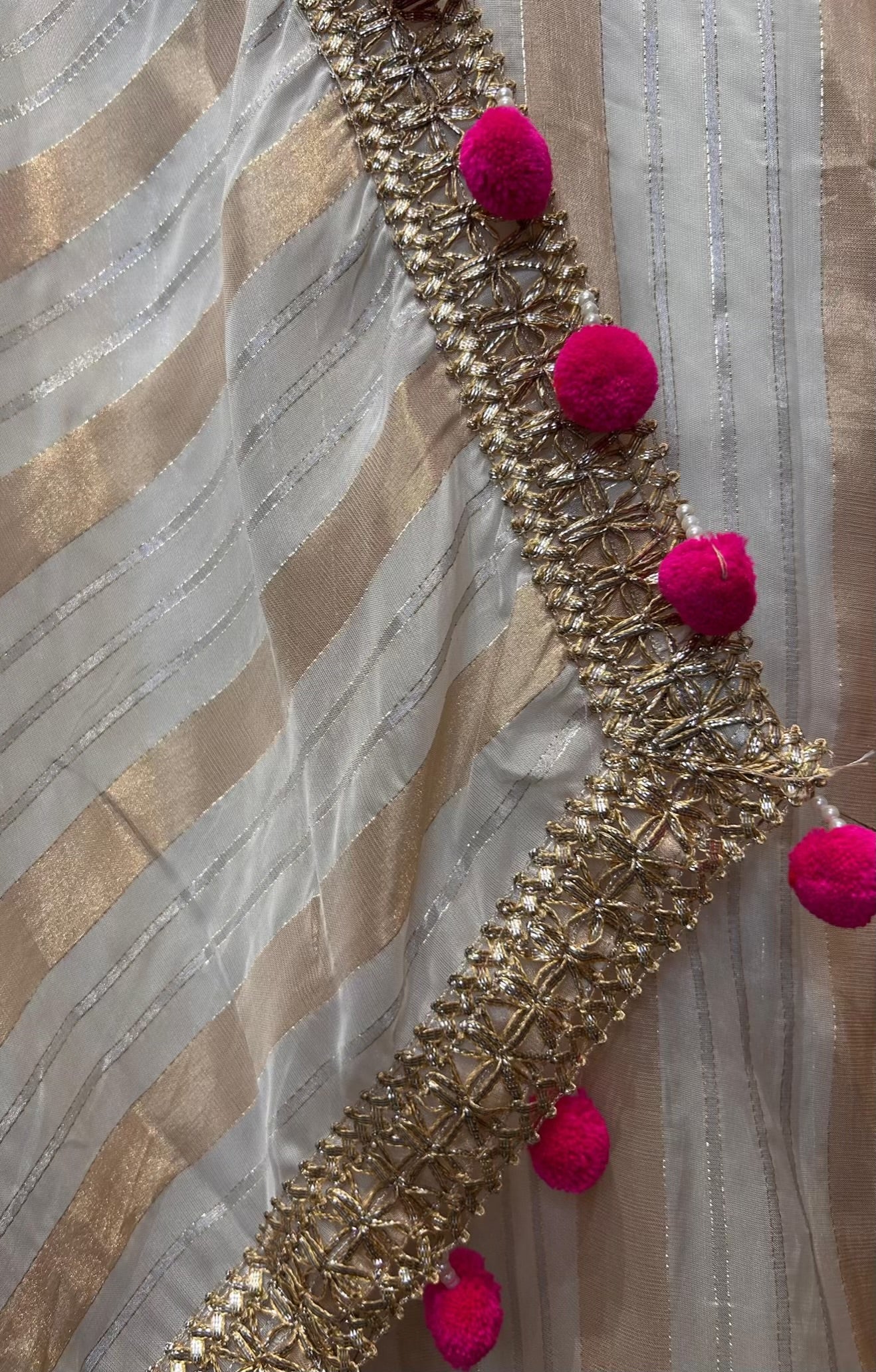 Gulnaar Noor Suit